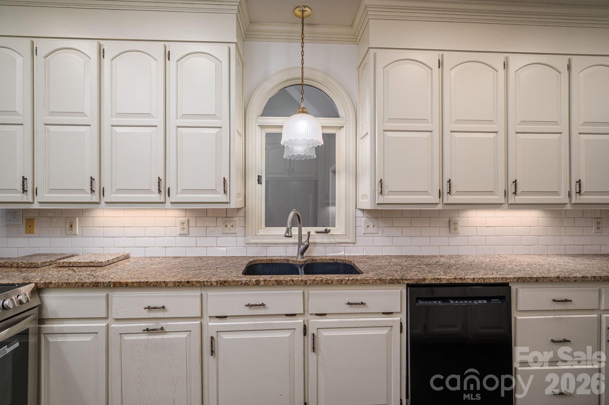 208 Hollow Road Property Photo 12