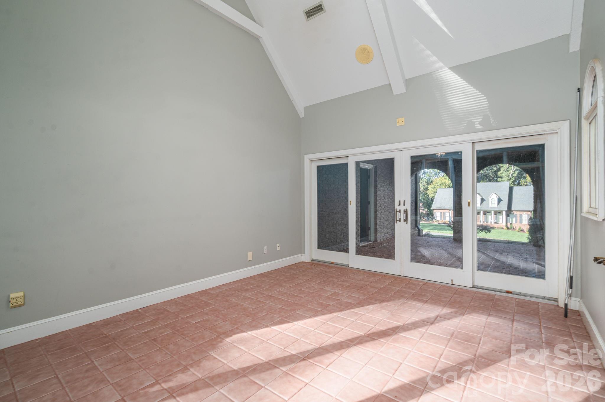 208 Hollow Road Property Photo 14