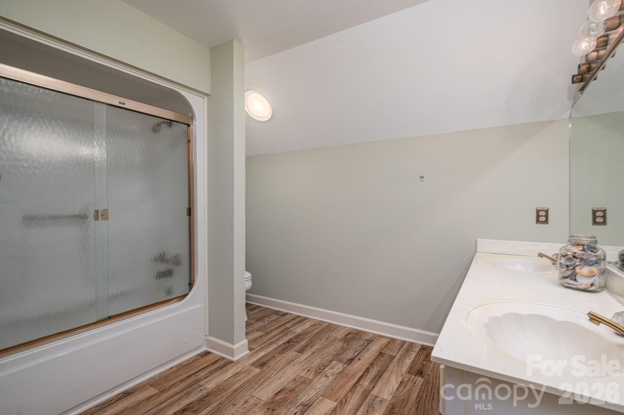 208 Hollow Road Property Photo 34