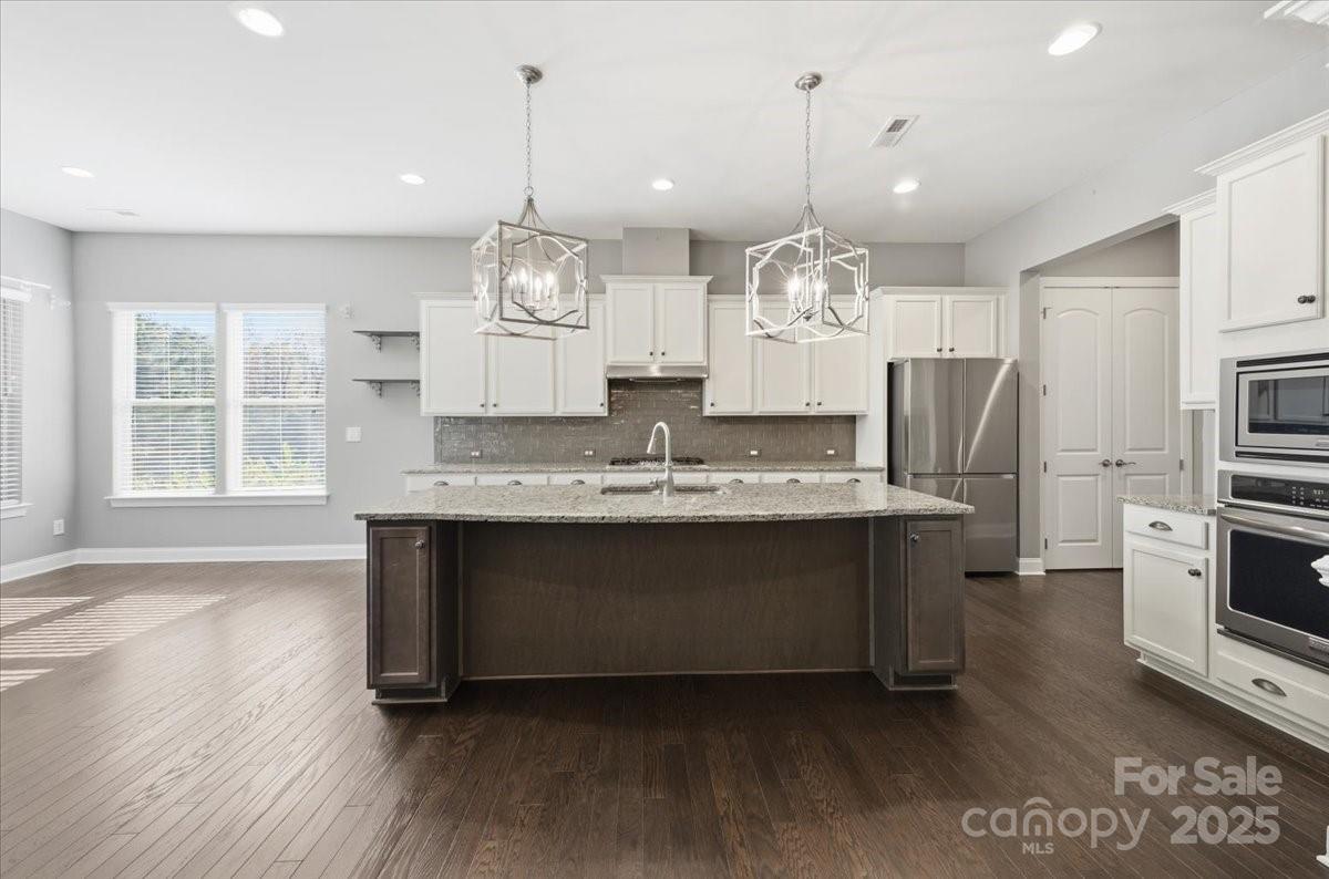 2013 Arbor Hills Drive Property Photo 2