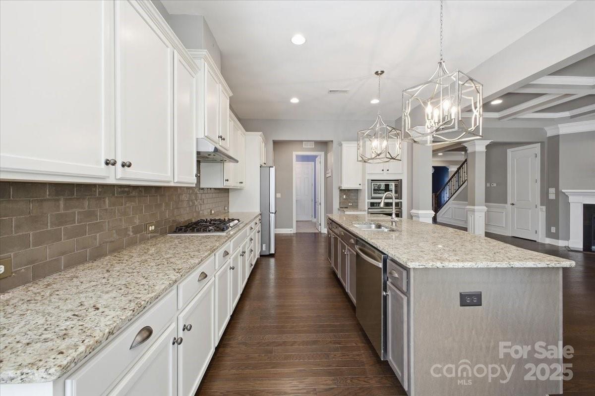 2013 Arbor Hills Drive Property Photo 4