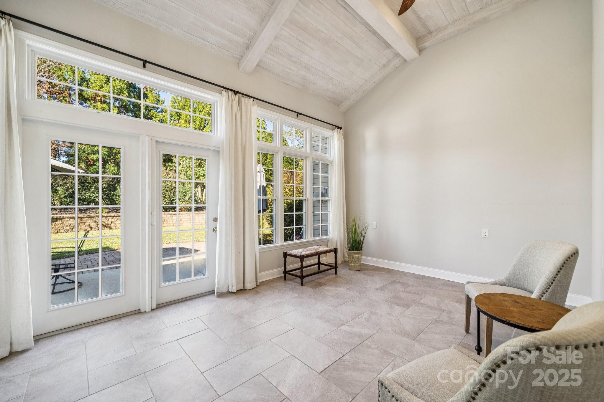 120 Elizabeth Hearth Road 93 Property Photo 15