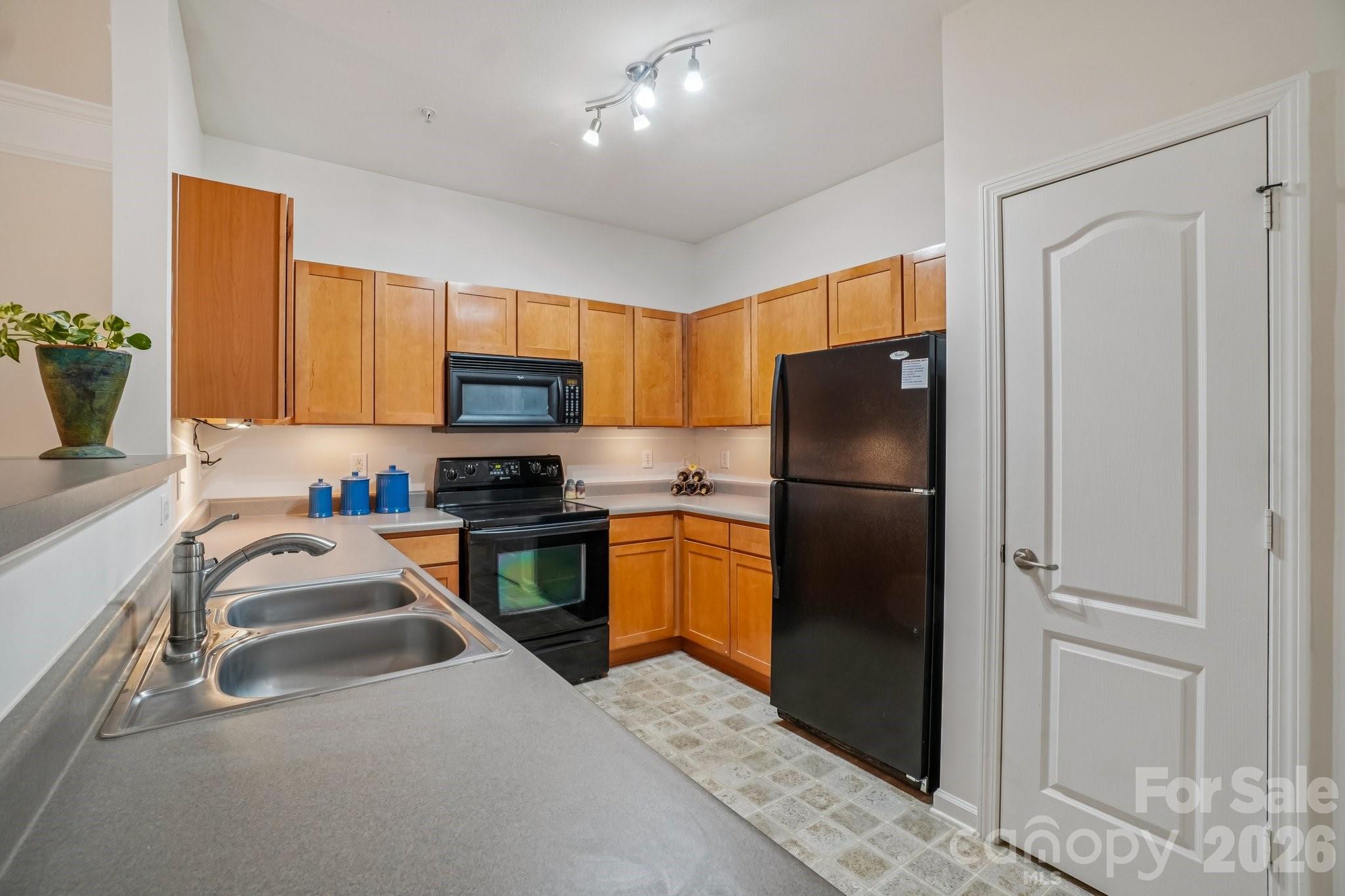 316 Appeldoorn Circle Property Photo 9