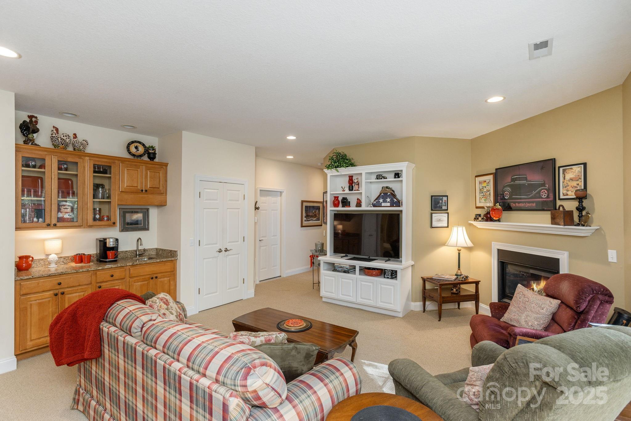 115 Chancery Court Property Photo 34