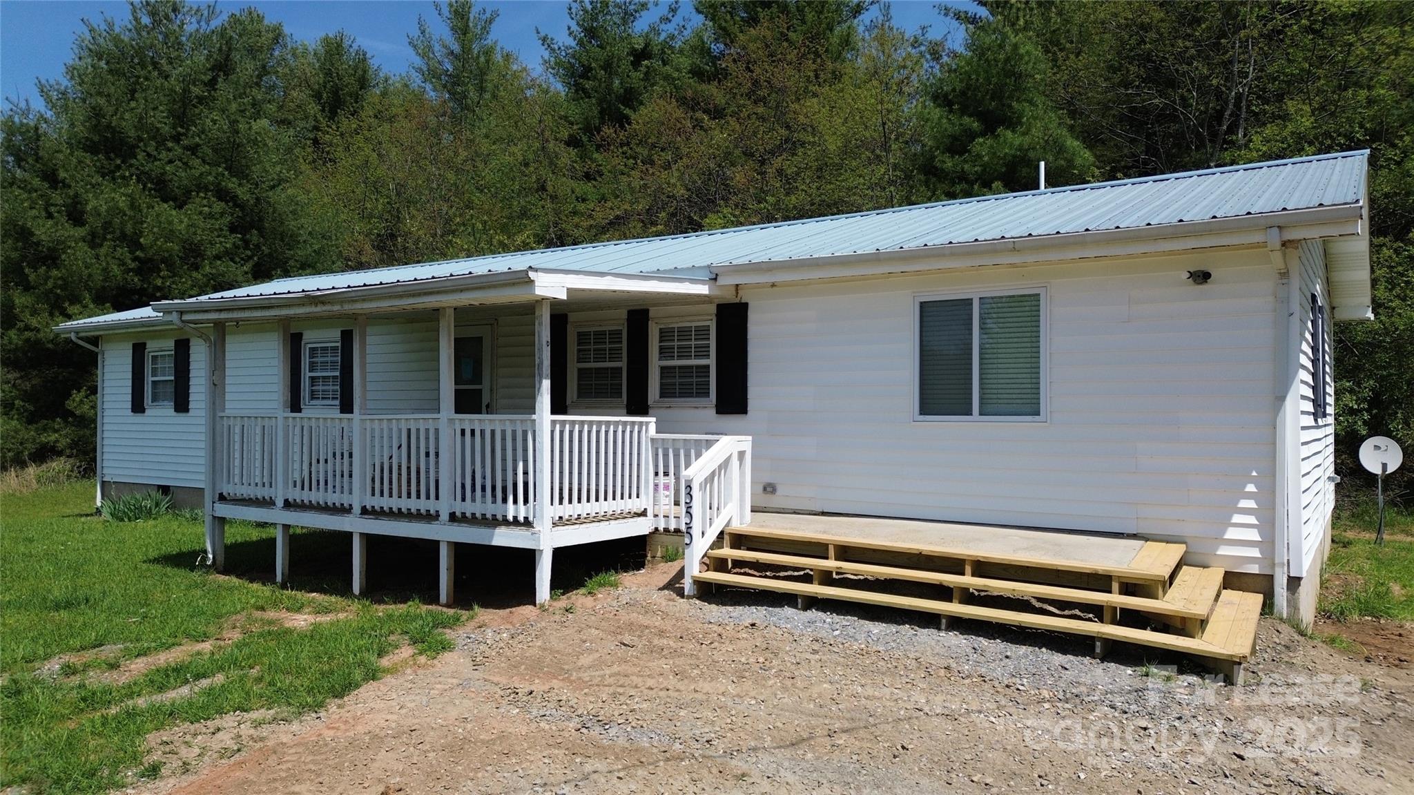 355 Round Knob Church Road Property Photo 1