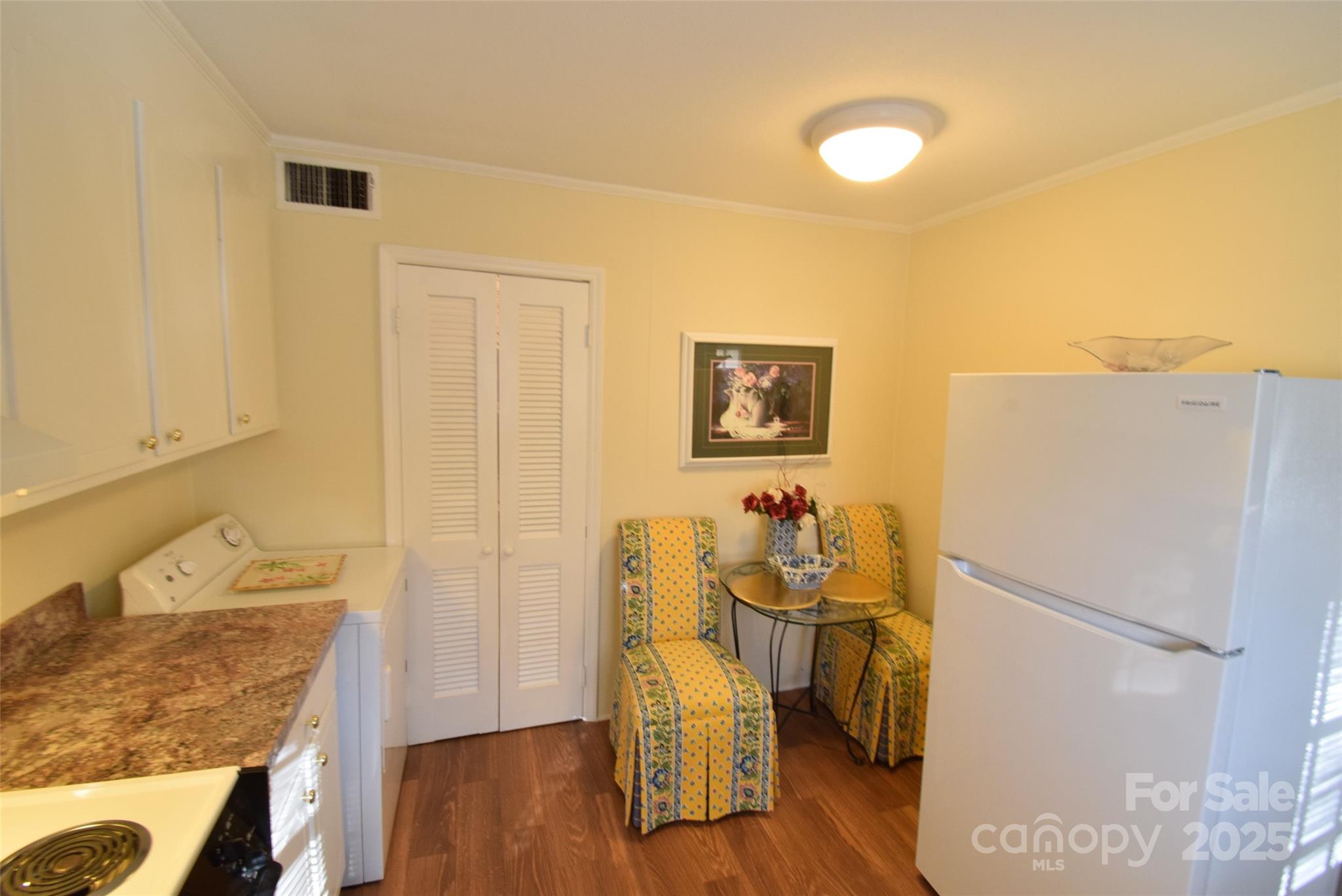 623 S New Hope Road 13 Property Photo 12