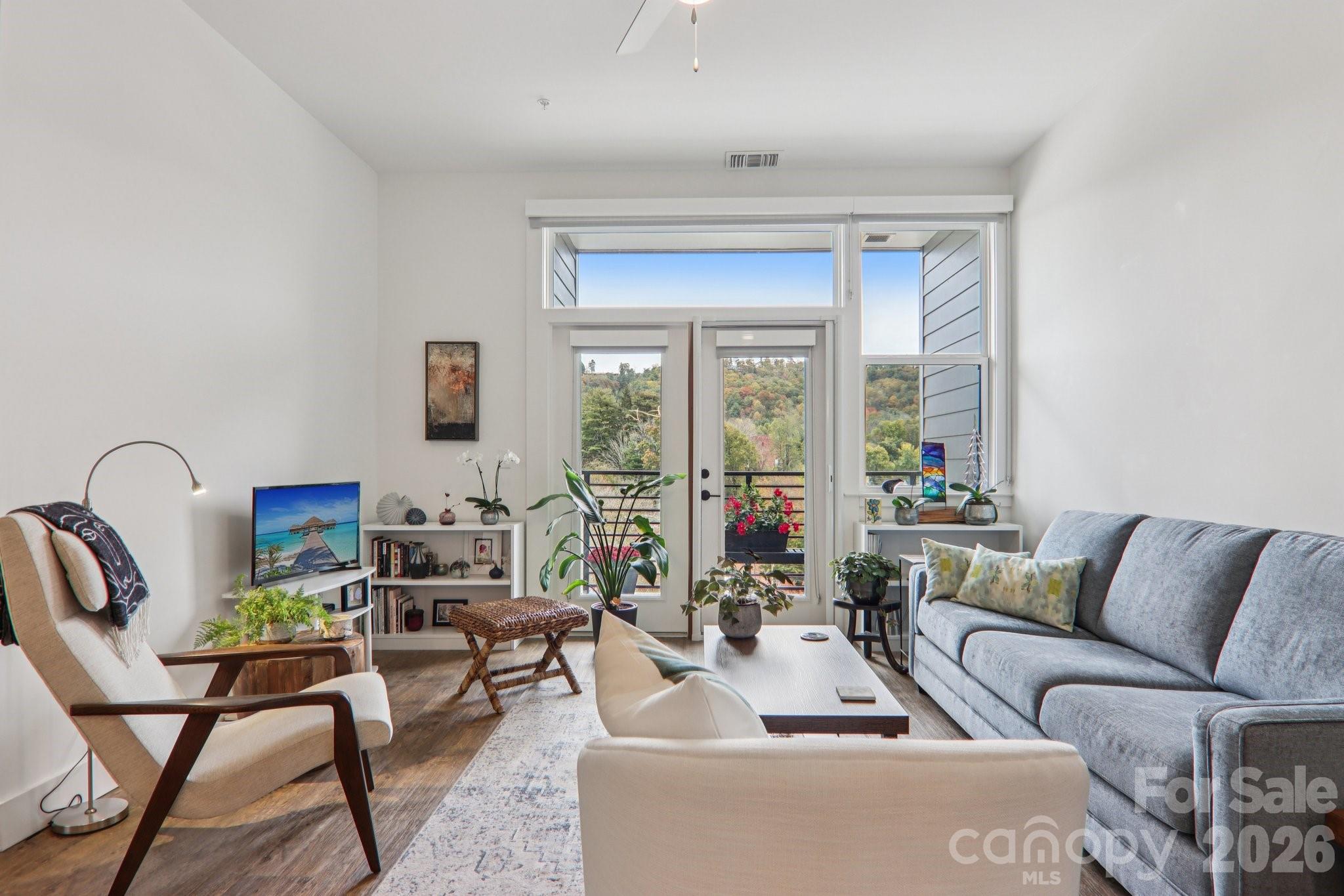 55 S Market Street 407 Property Photo 8