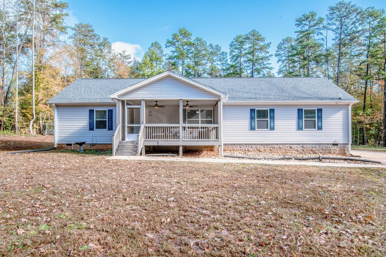 4901 Chapel Grove Road Property Photo 2