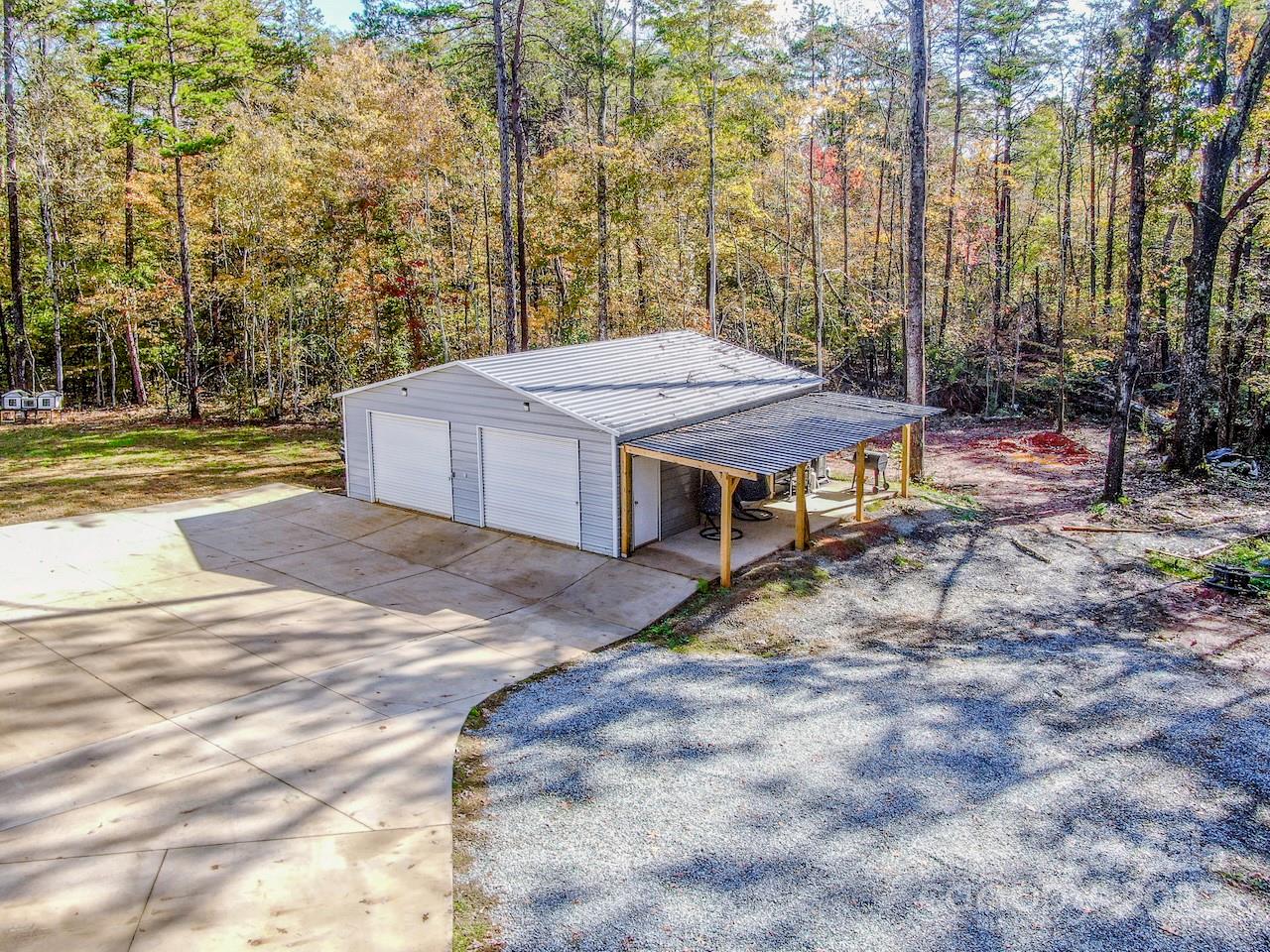 4901 Chapel Grove Road Property Photo 4
