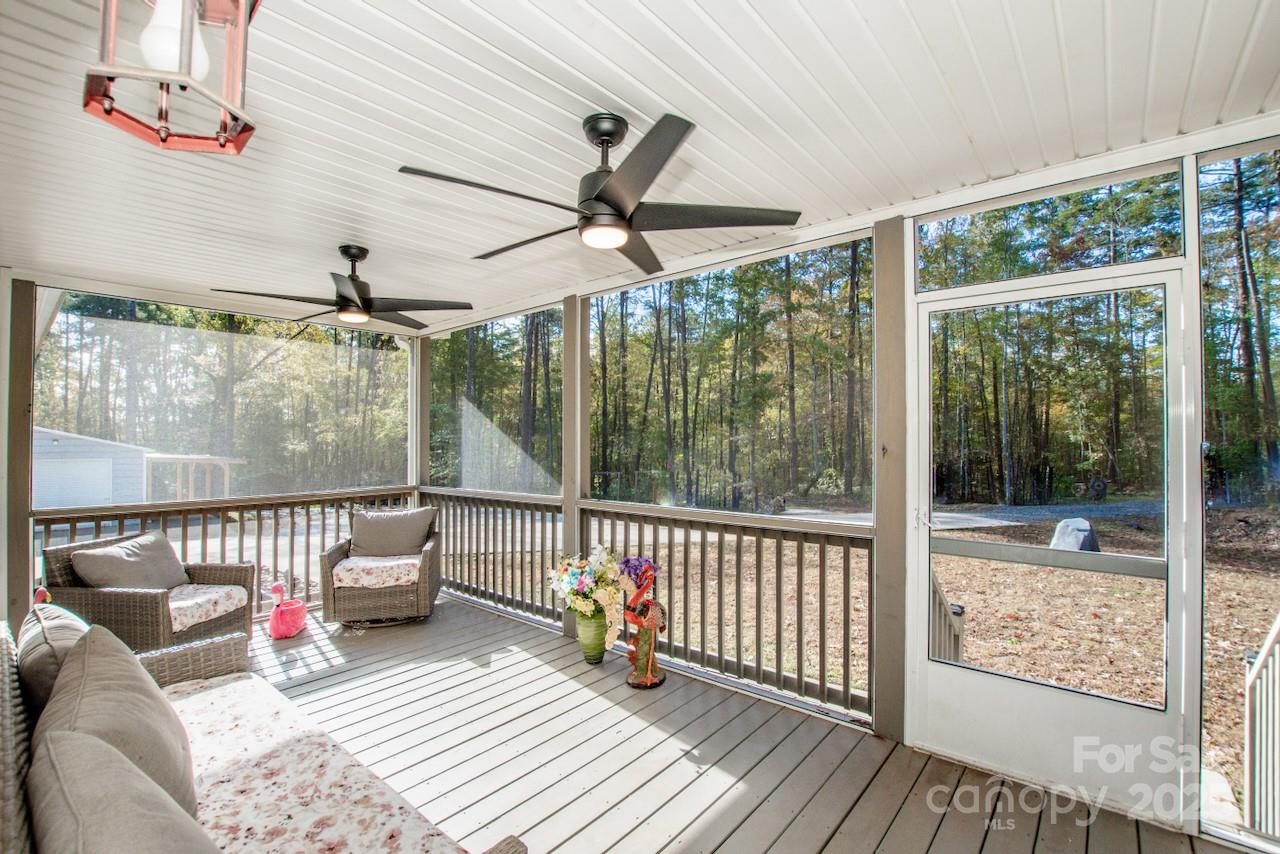 4901 Chapel Grove Road Property Photo 6