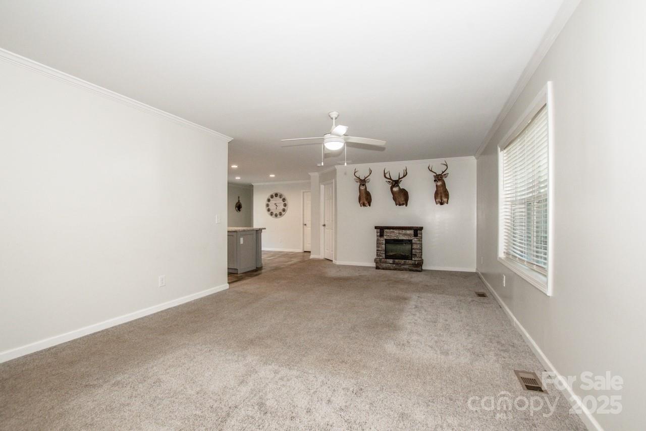 4901 Chapel Grove Road Property Photo 10