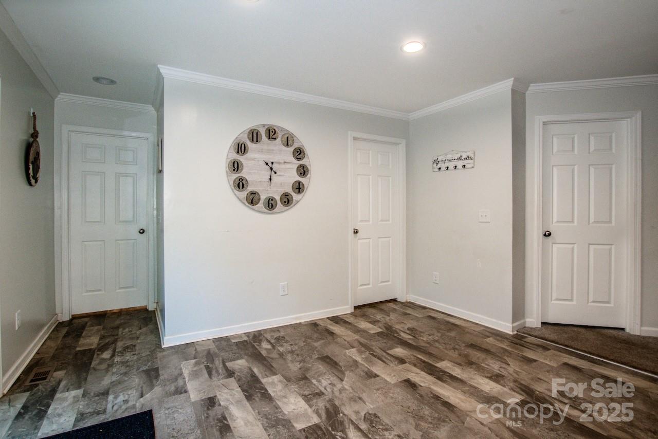 4901 Chapel Grove Road Property Photo 16