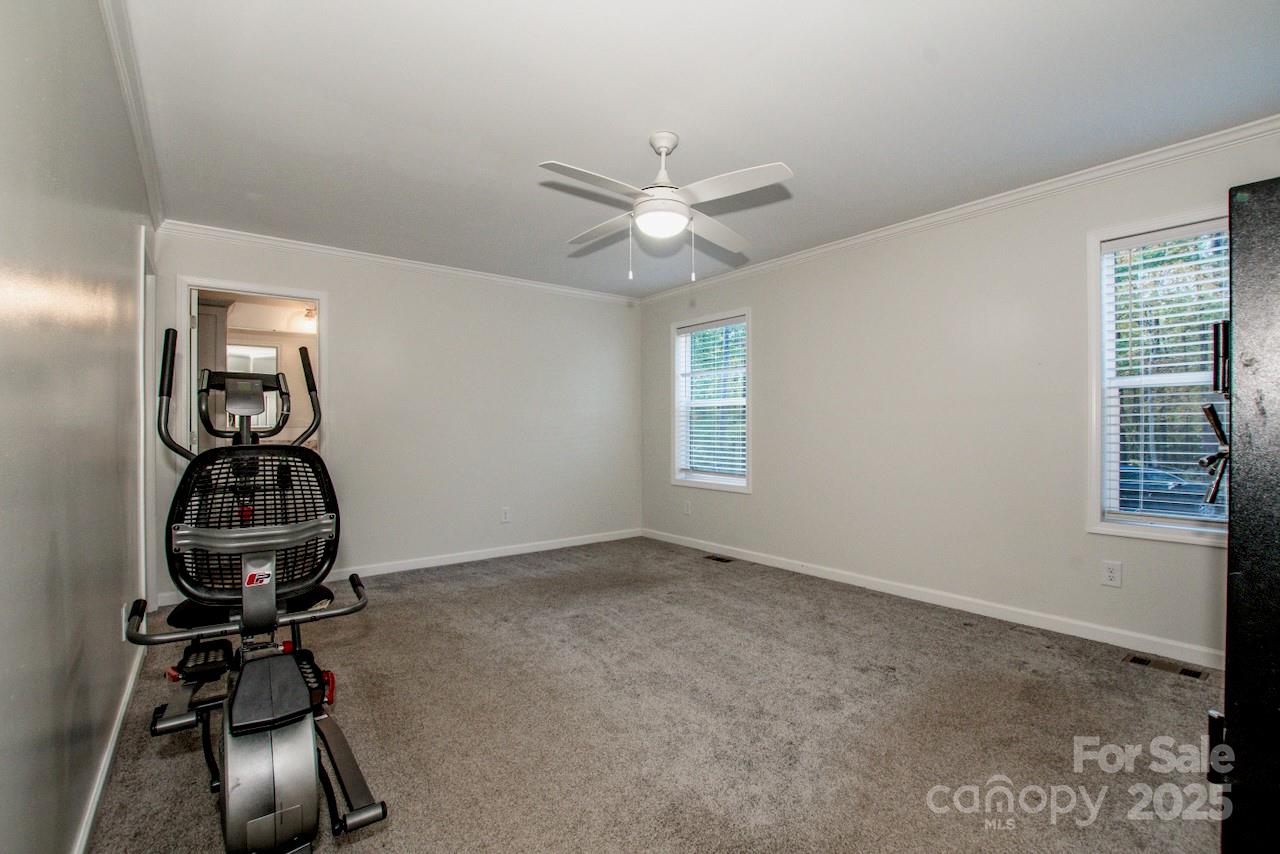 4901 Chapel Grove Road Property Photo 17
