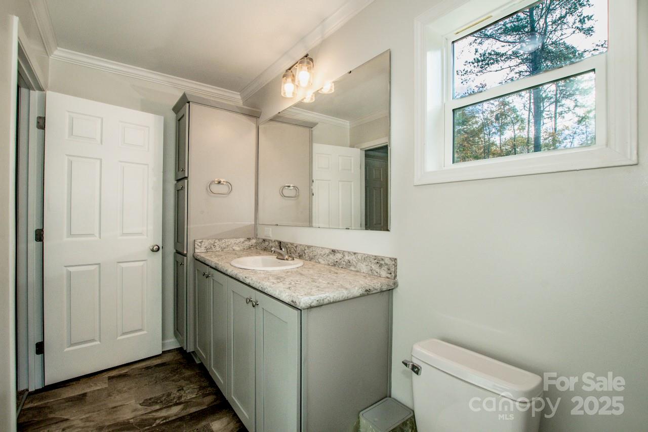 4901 Chapel Grove Road Property Photo 20