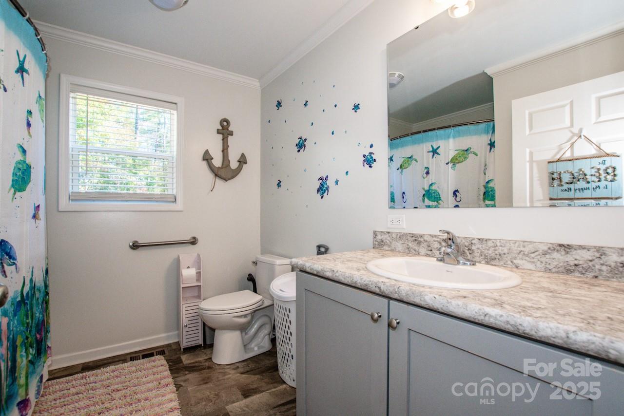 4901 Chapel Grove Road Property Photo 25