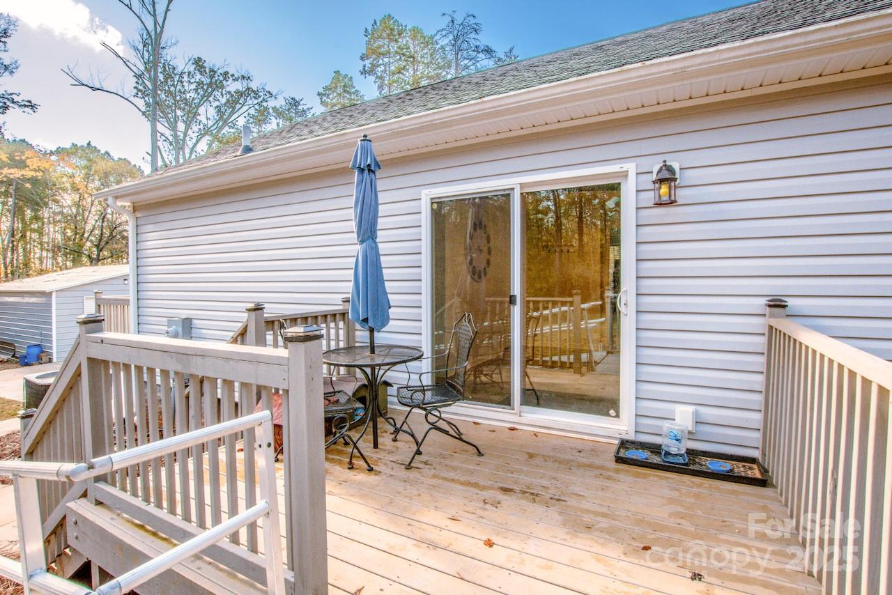 4901 Chapel Grove Road Property Photo 30