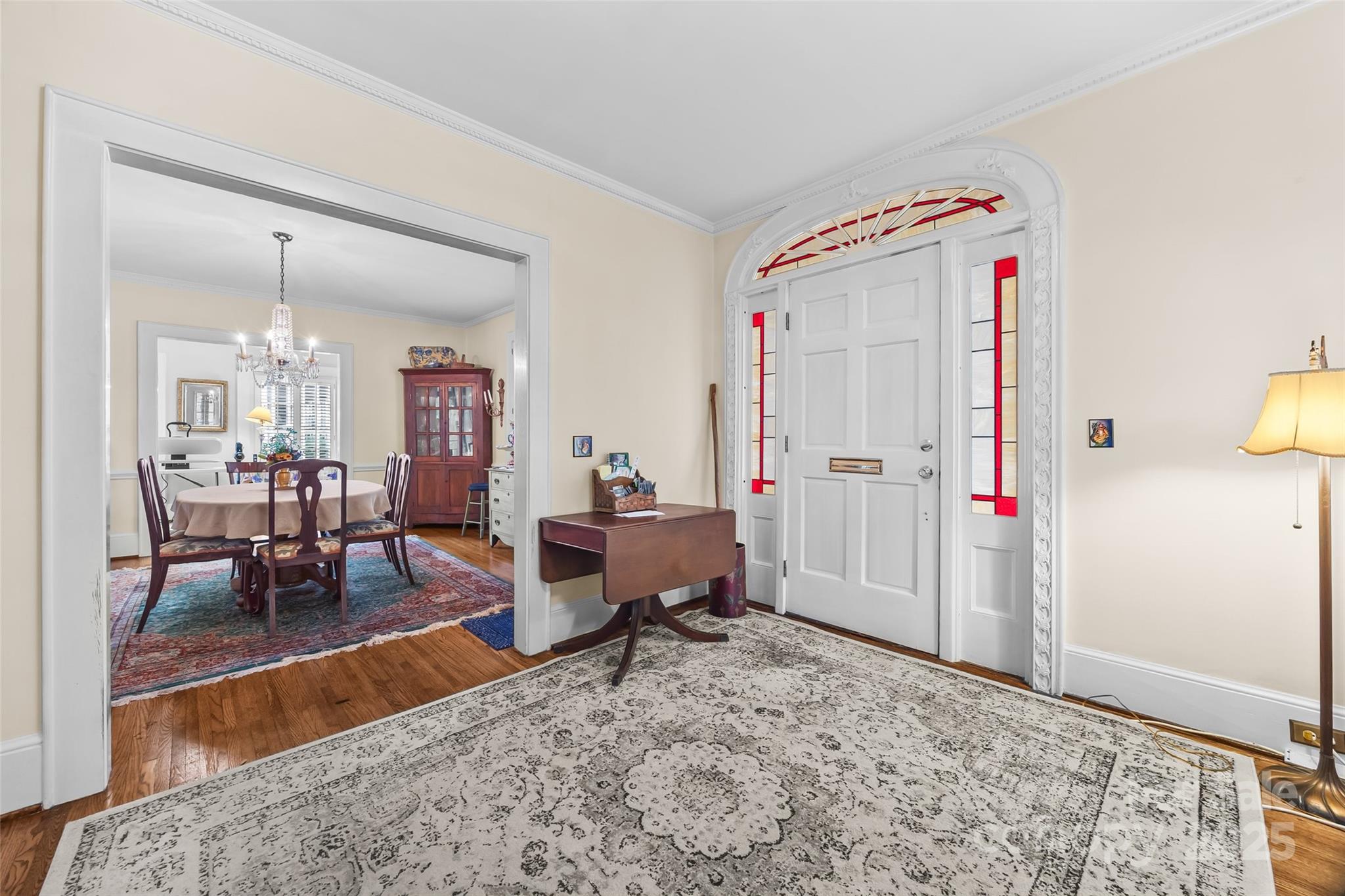 9 S Central Avenue Property Photo 3