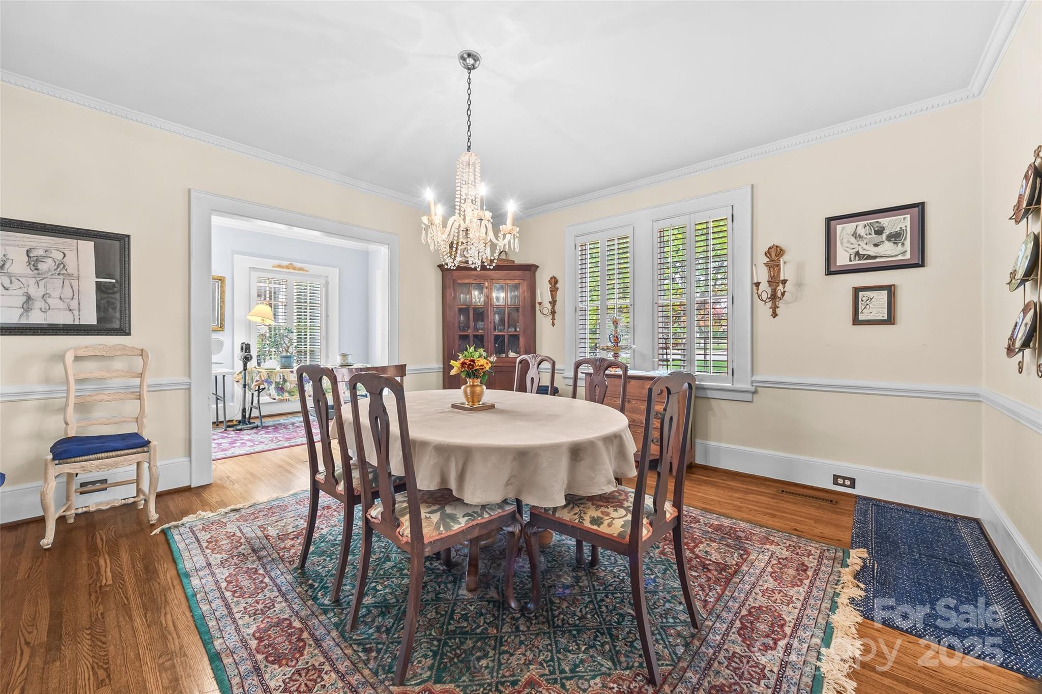 9 S Central Avenue Property Photo 7