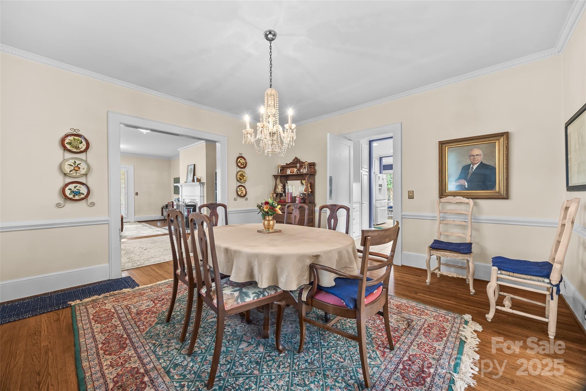 9 S Central Avenue Property Photo 8