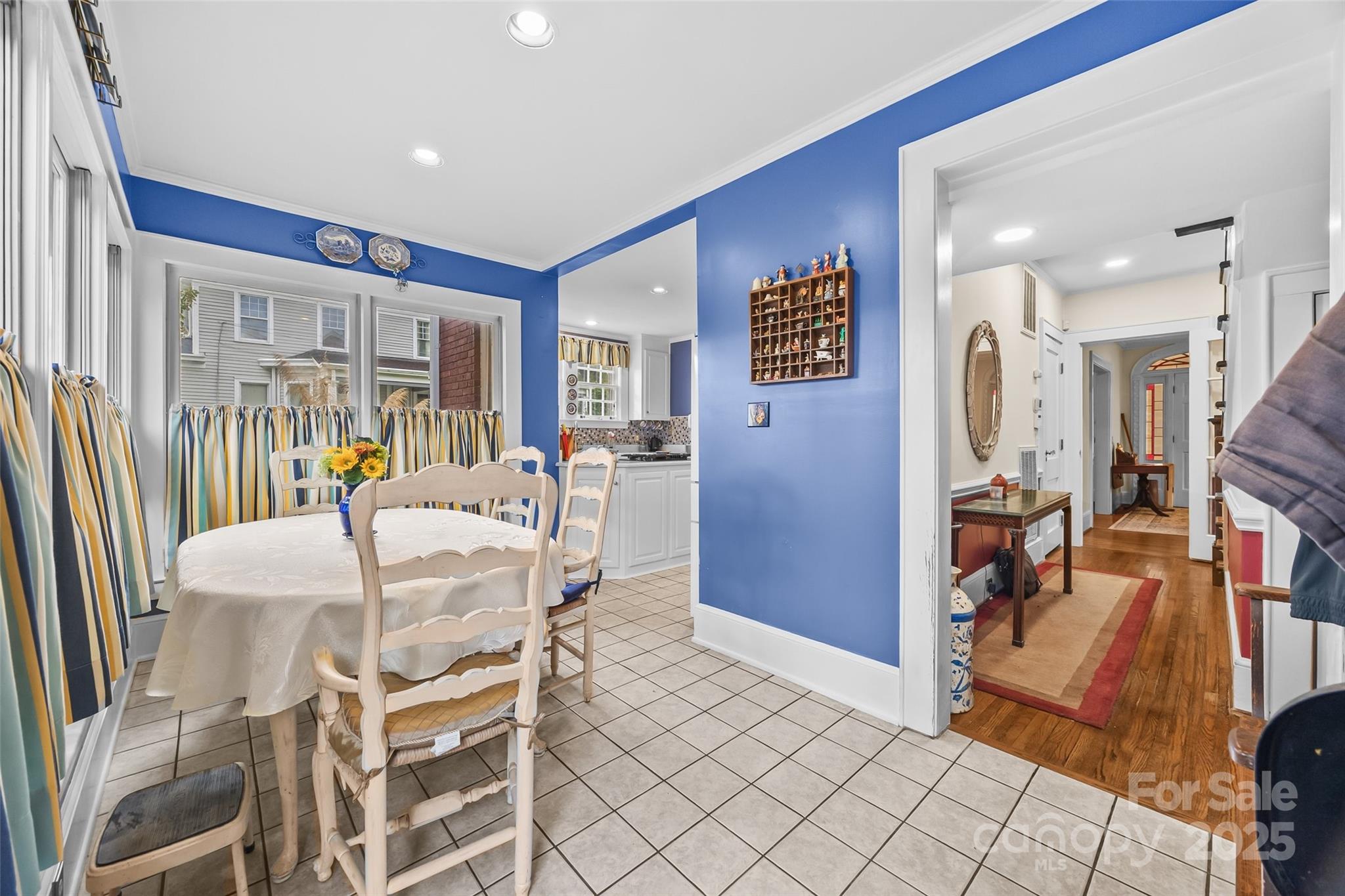 9 S Central Avenue Property Photo 16