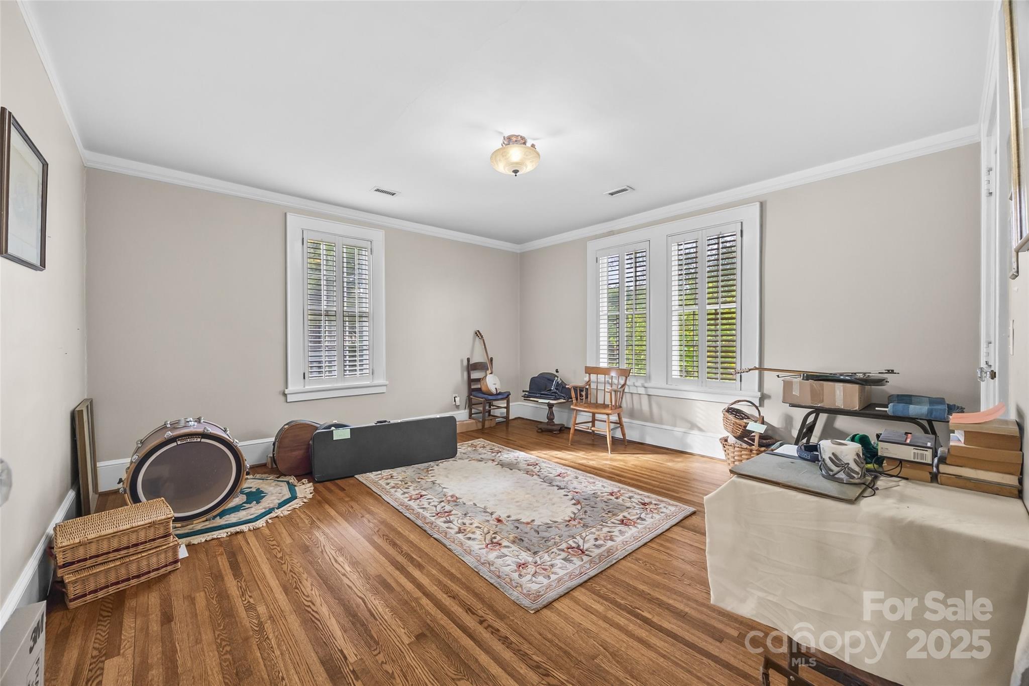 9 S Central Avenue Property Photo 25