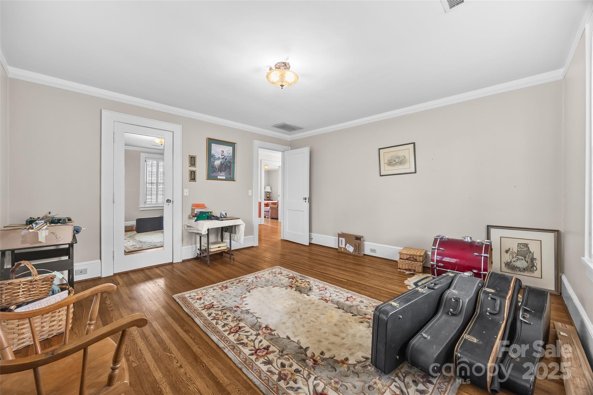 9 S Central Avenue Property Photo 26