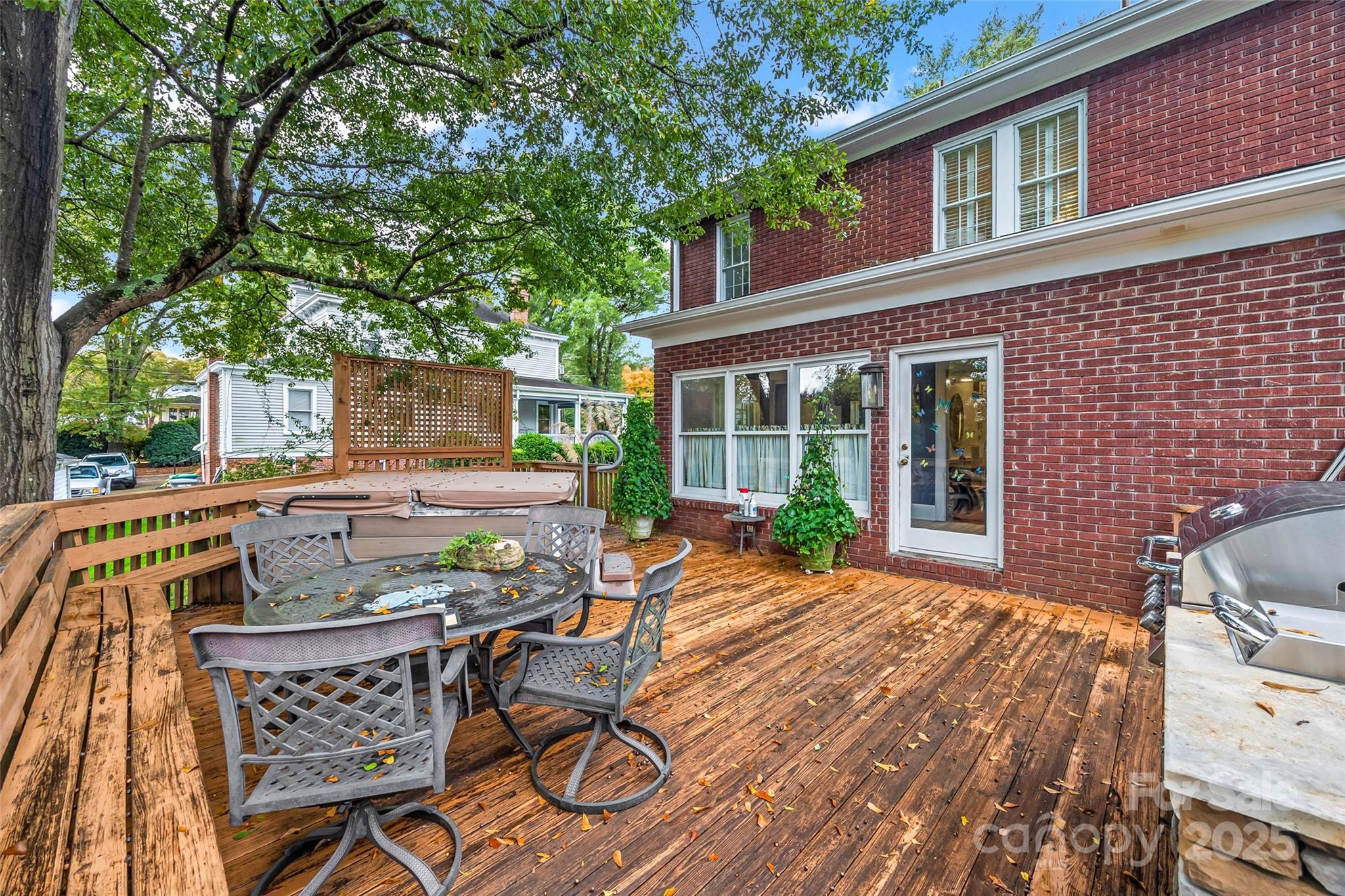 9 S Central Avenue Property Photo 32