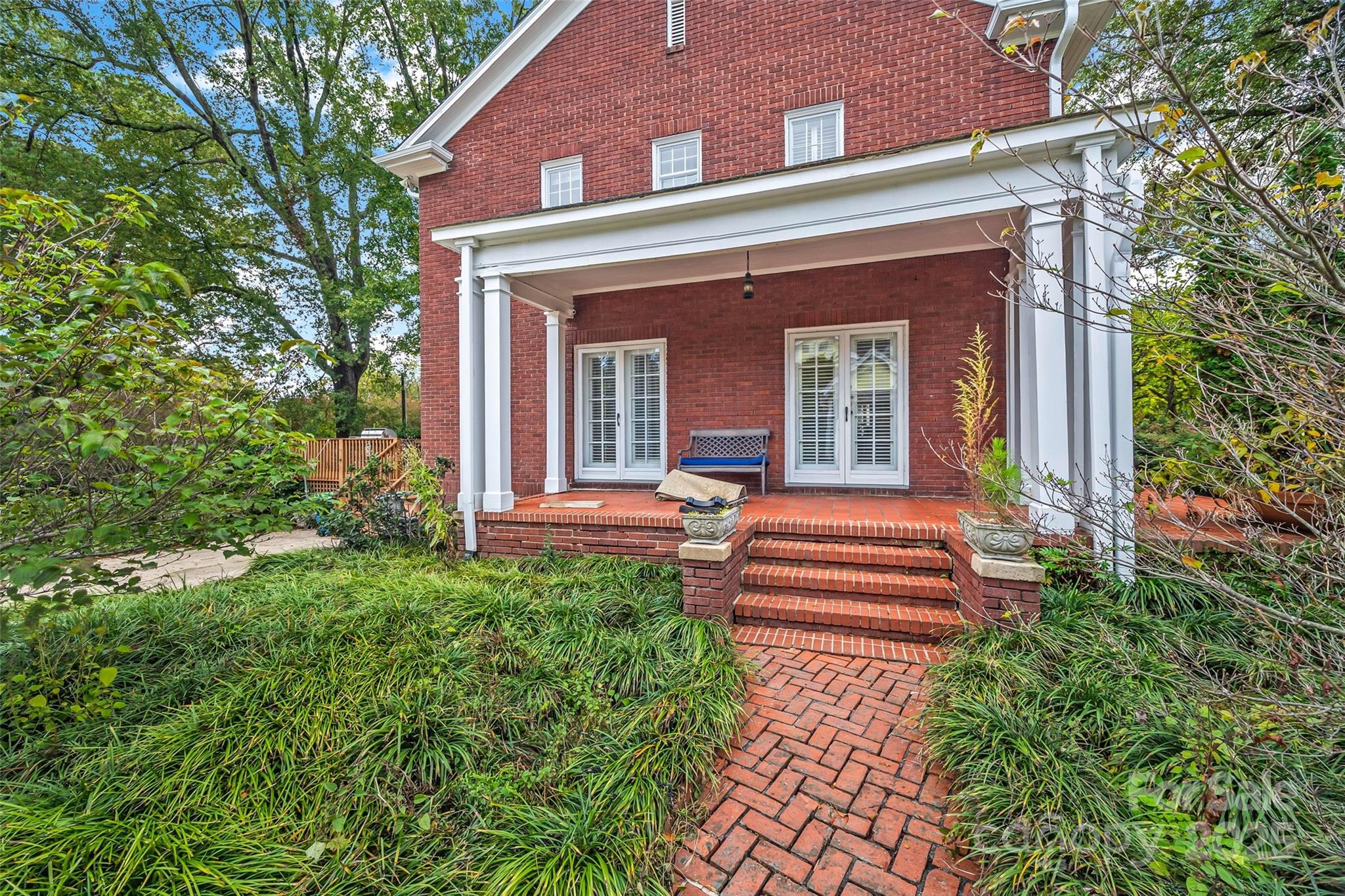 9 S Central Avenue Property Photo 33