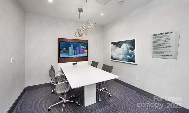 225 S Poplar Street A2 Property Photo 6