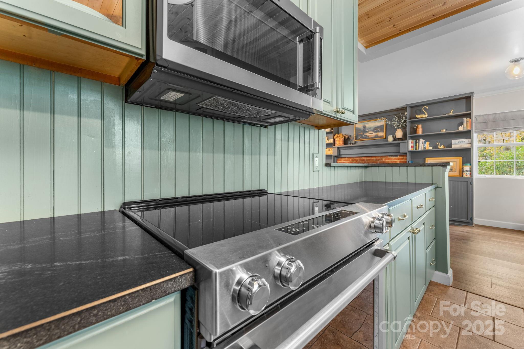 219 Five Star Drive Property Photo 8