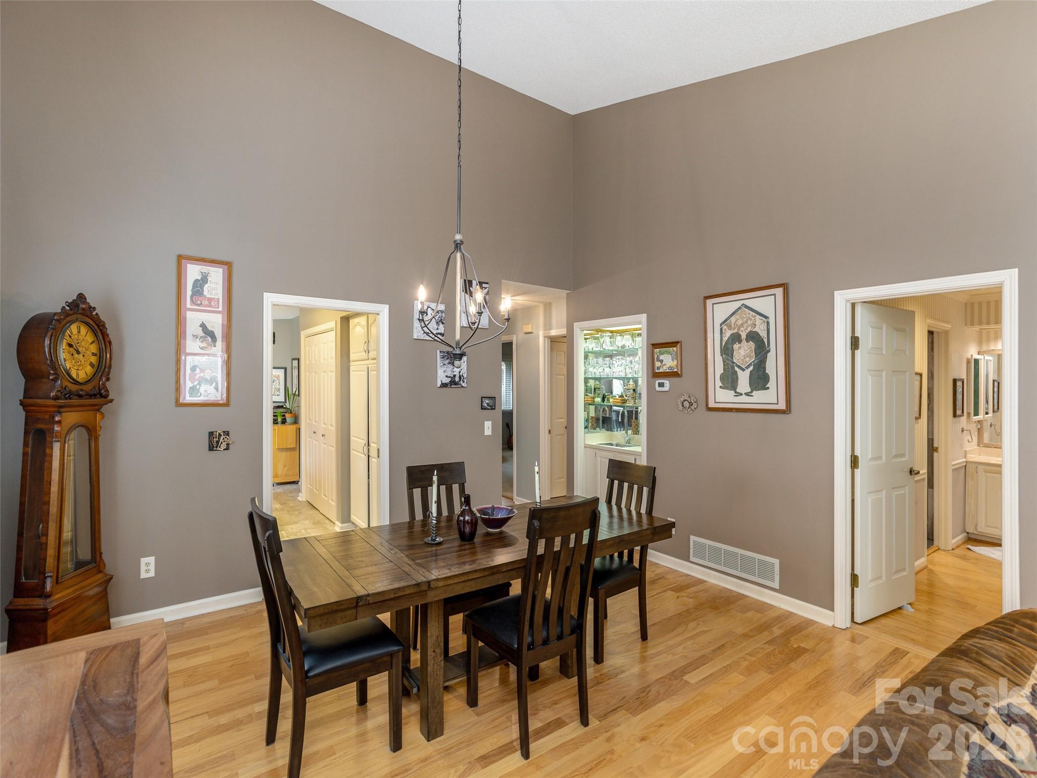 606 Red Oak Drive Property Photo 11