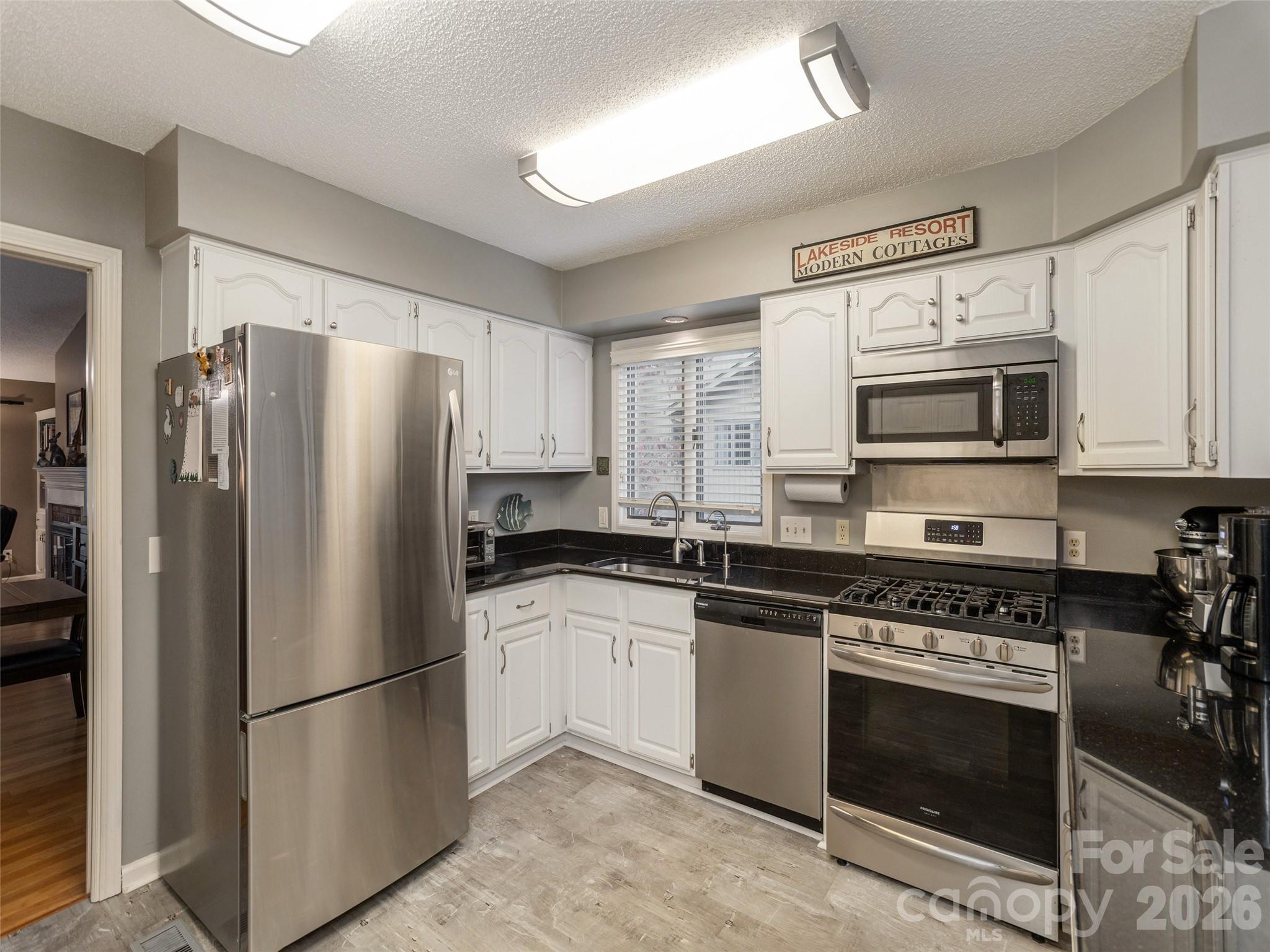 606 Red Oak Drive Property Photo 15