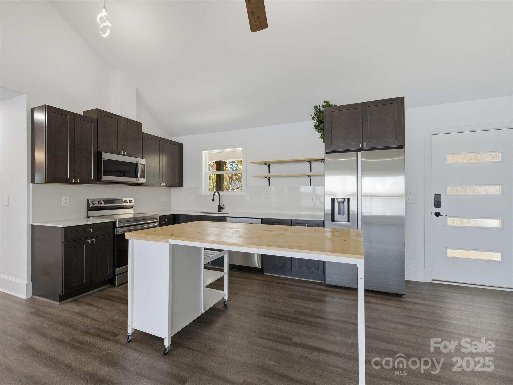 9115 Clement Circle Property Photo 12