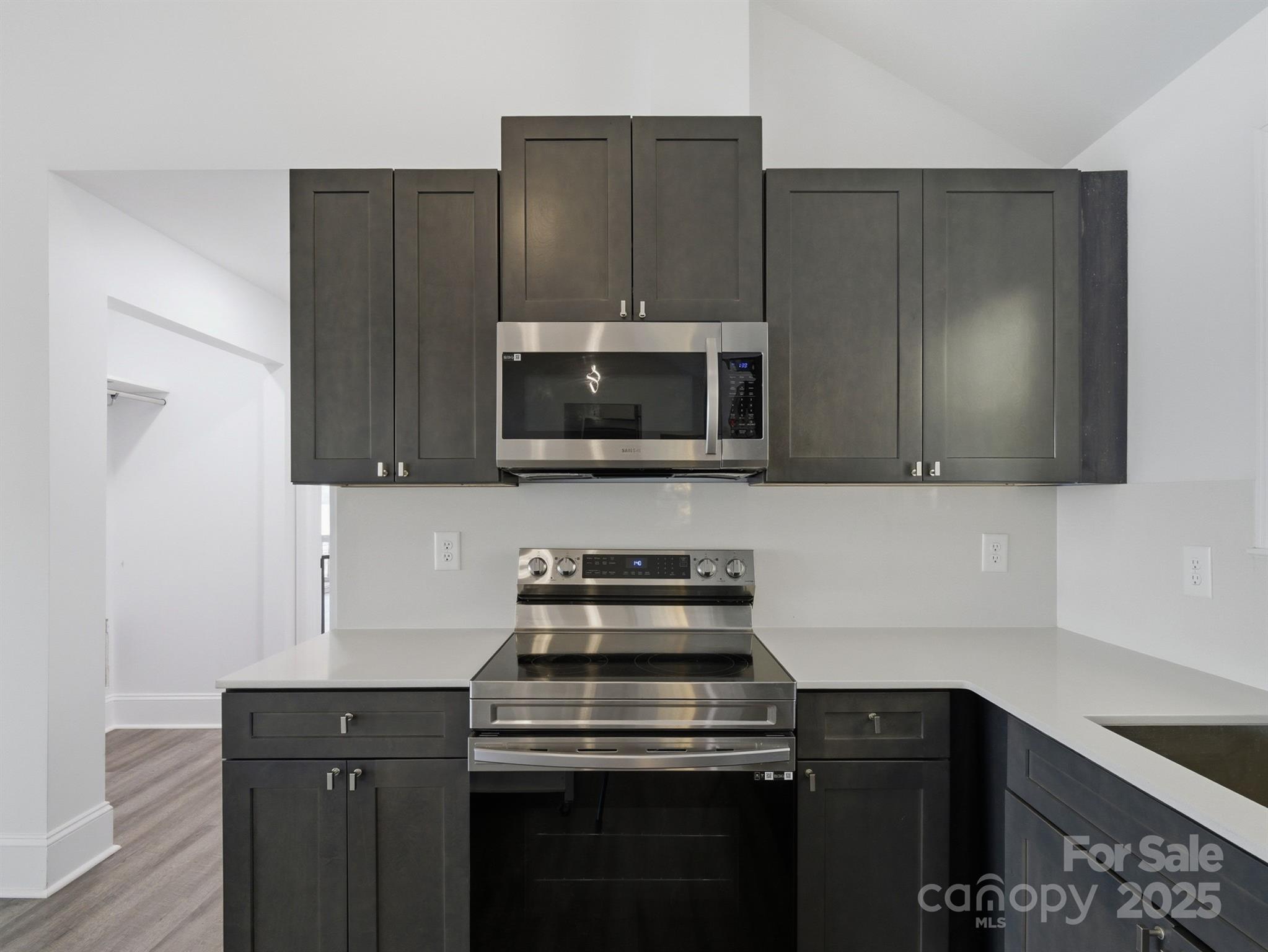 9115 Clement Circle Property Photo 15