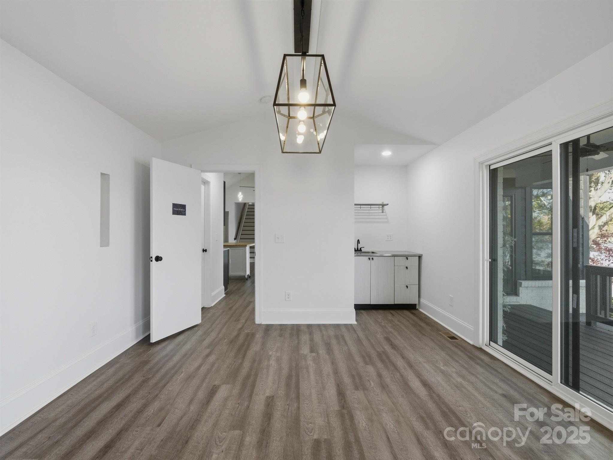 9115 Clement Circle Property Photo 24