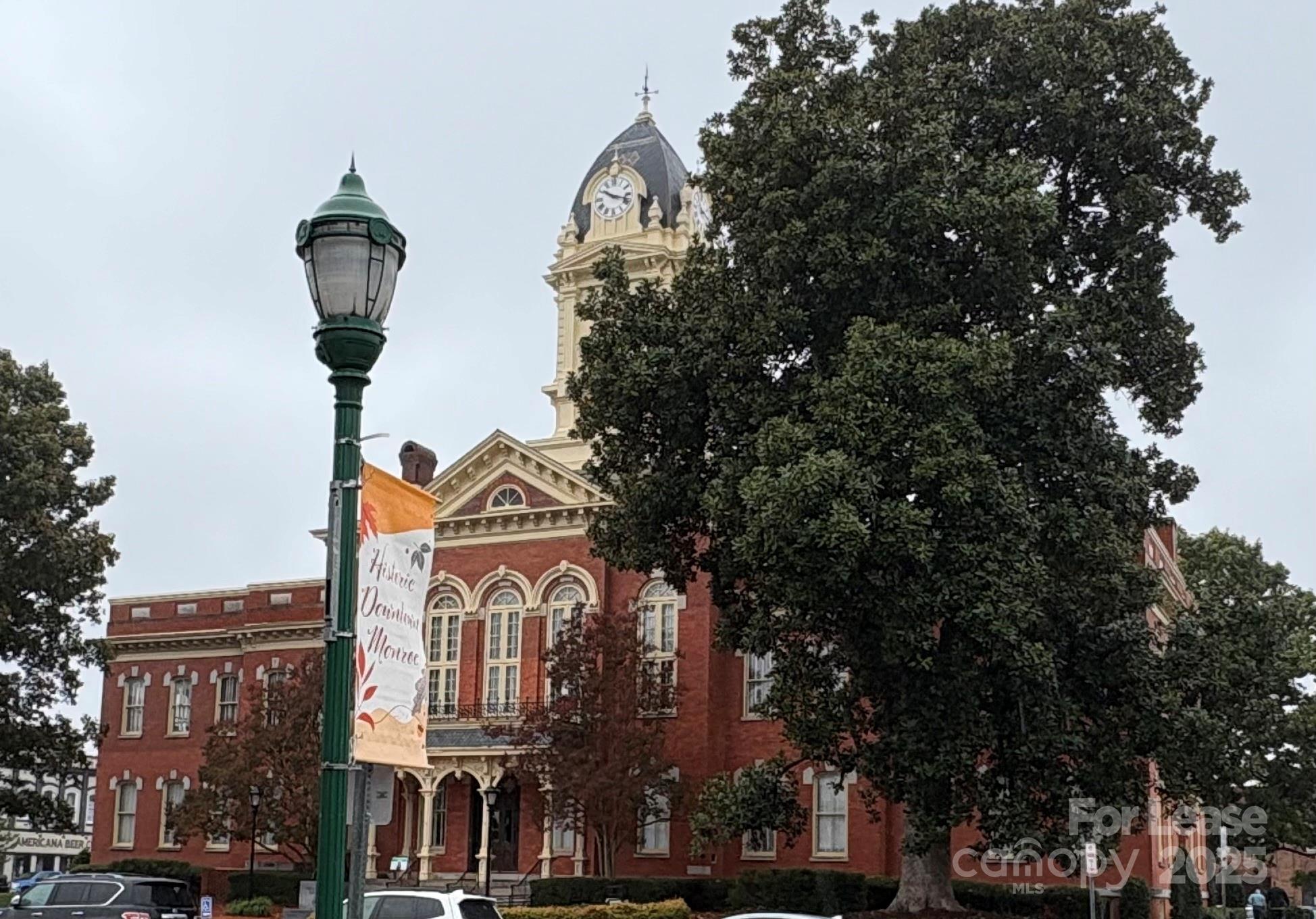 107 Jefferson Street Property Photo 2