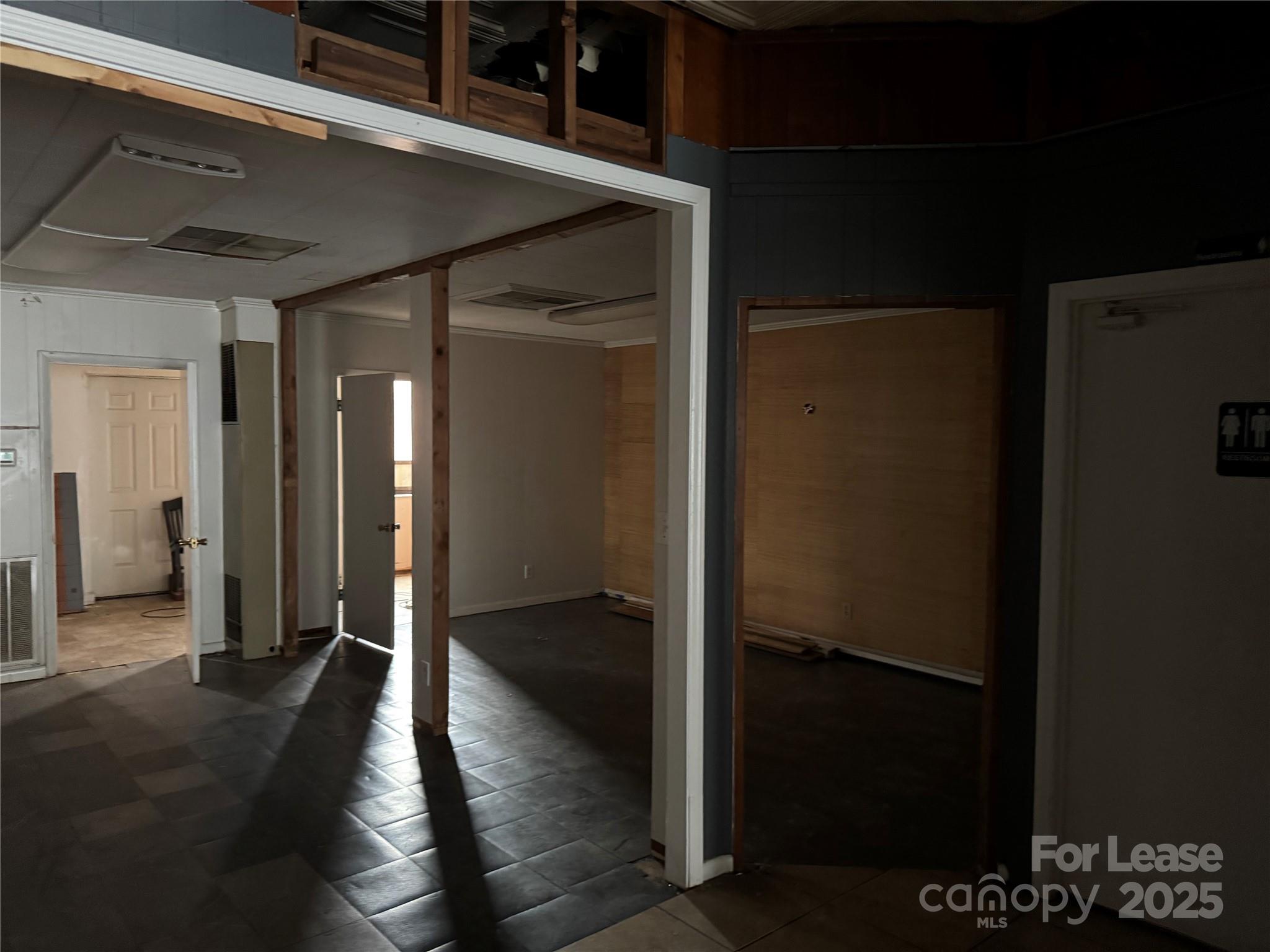 107 Jefferson Street Property Photo 4