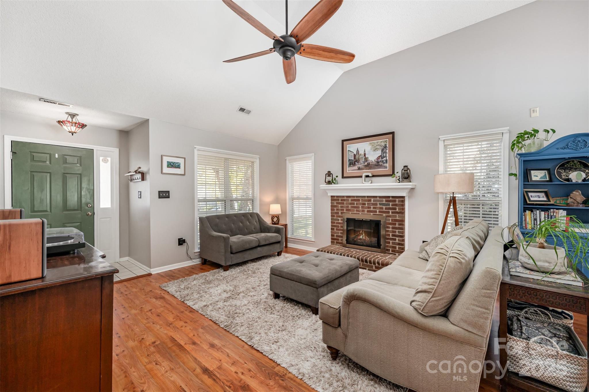 3811 Bent Creek Drive Property Photo 5