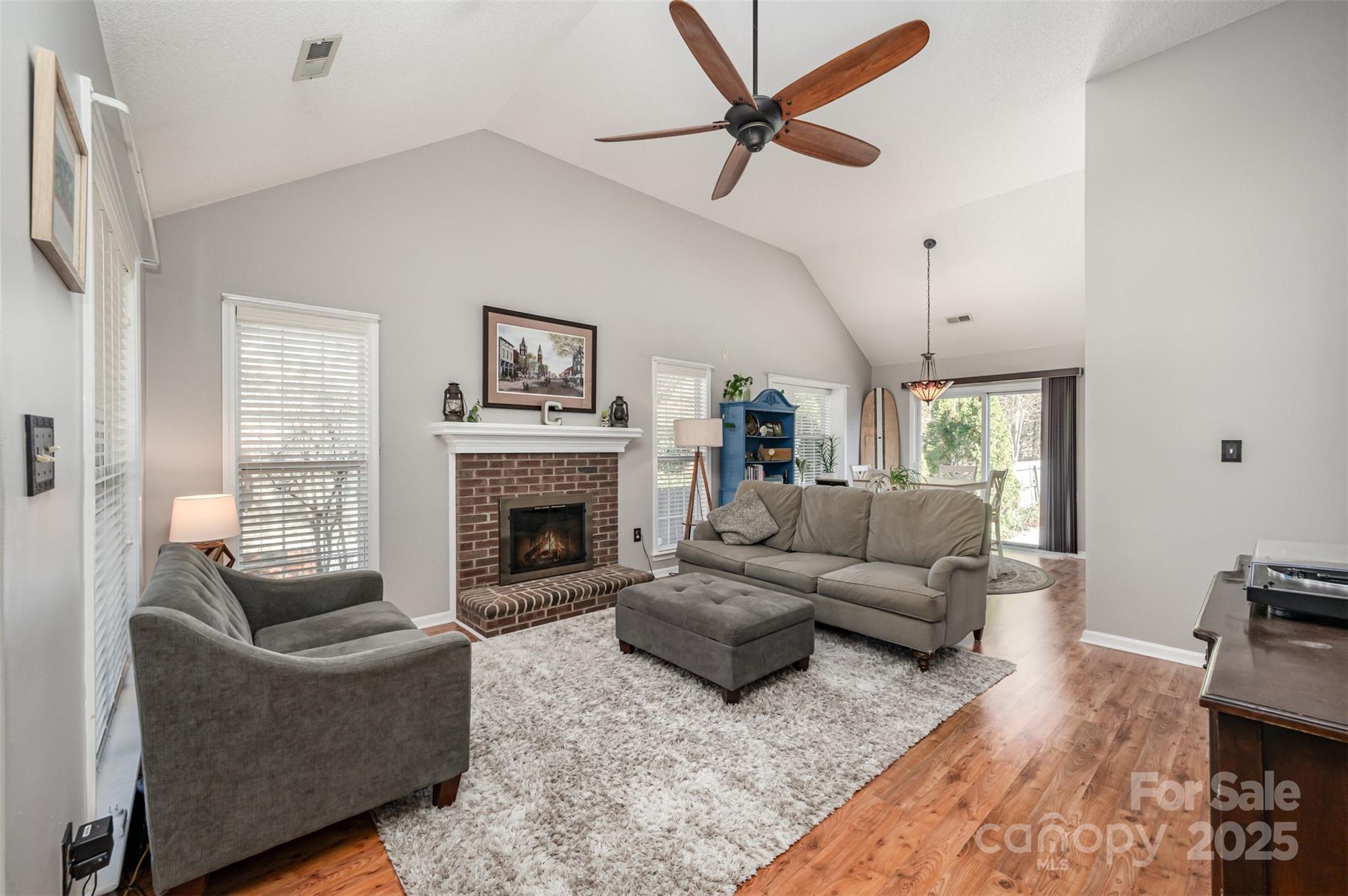 3811 Bent Creek Drive Property Photo 6