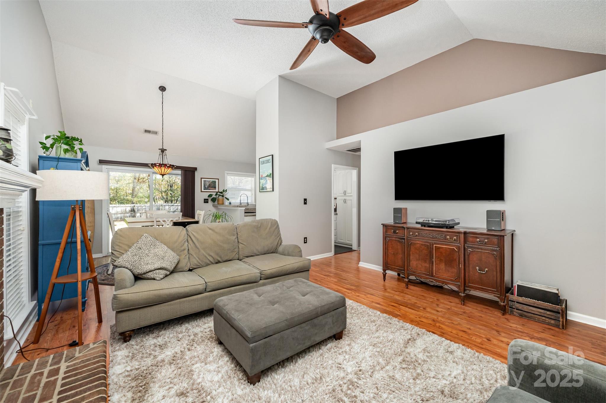 3811 Bent Creek Drive Property Photo 7