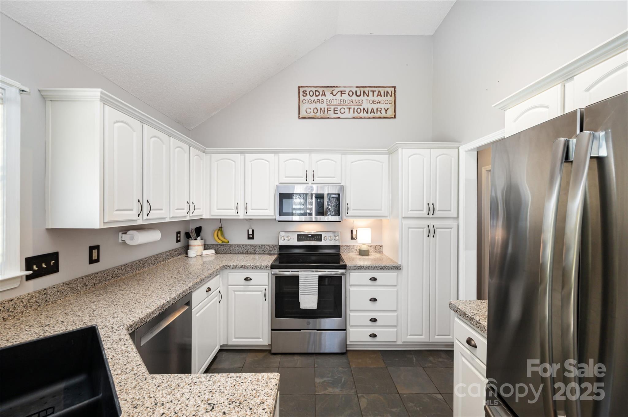 3811 Bent Creek Drive Property Photo 12