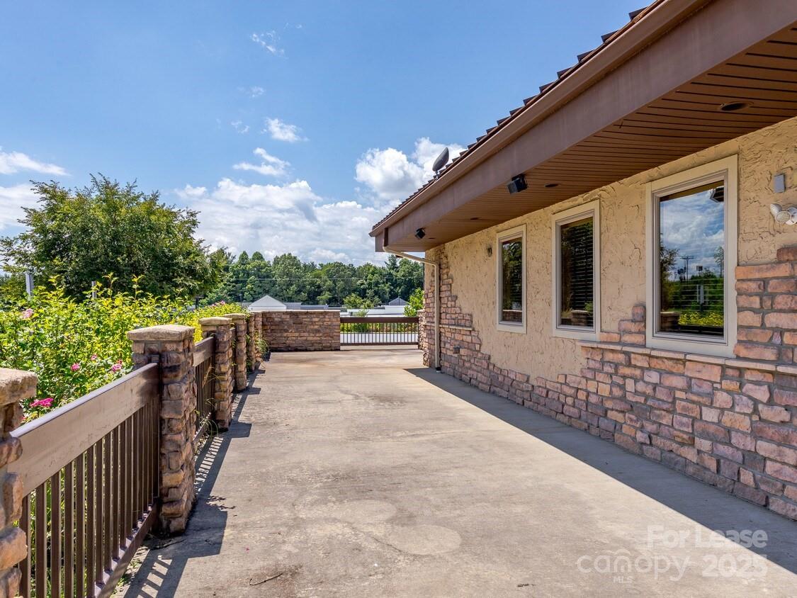 341 Rockwood Road Property Photo 7