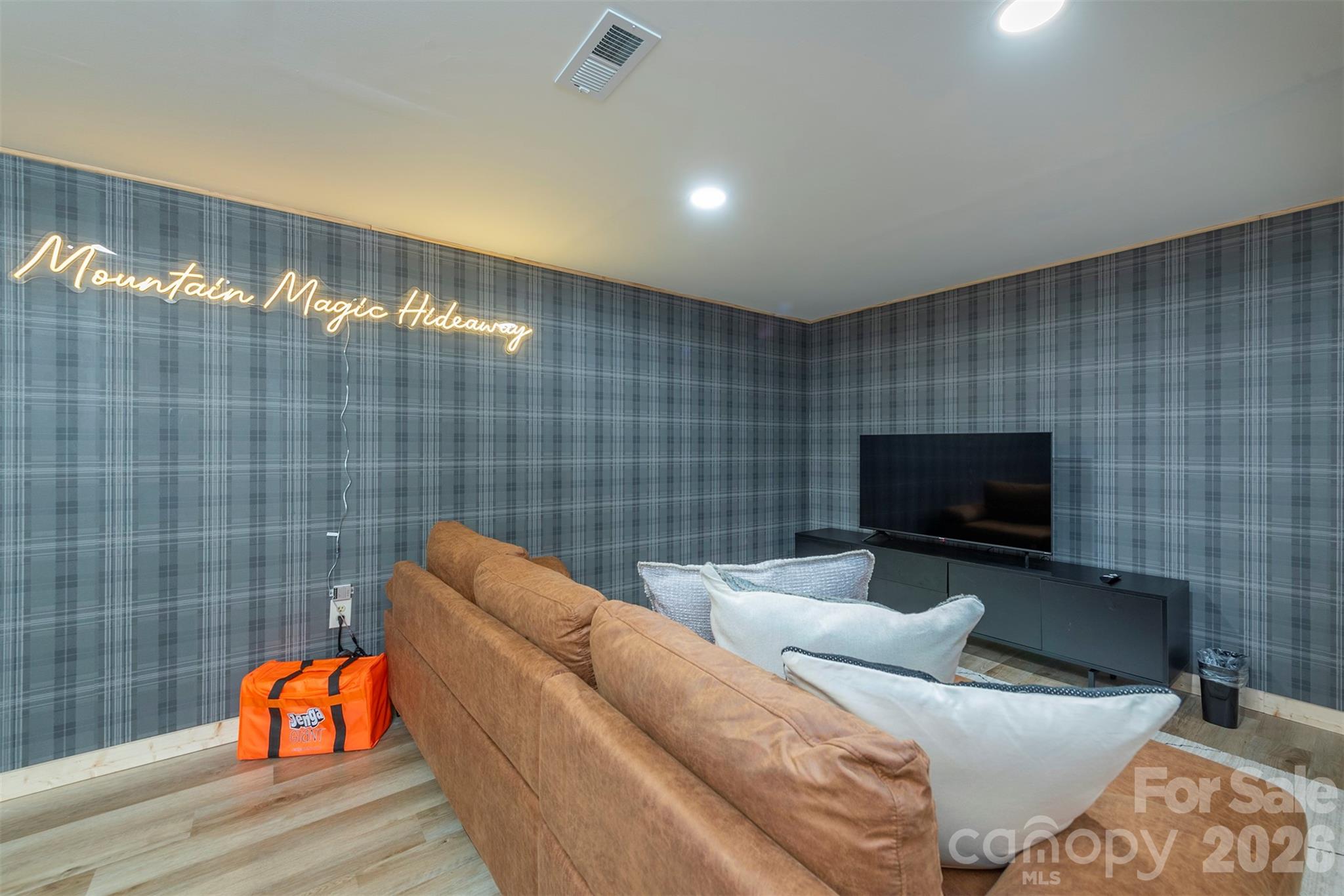 322 Goldenleaf Road Property Photo 37