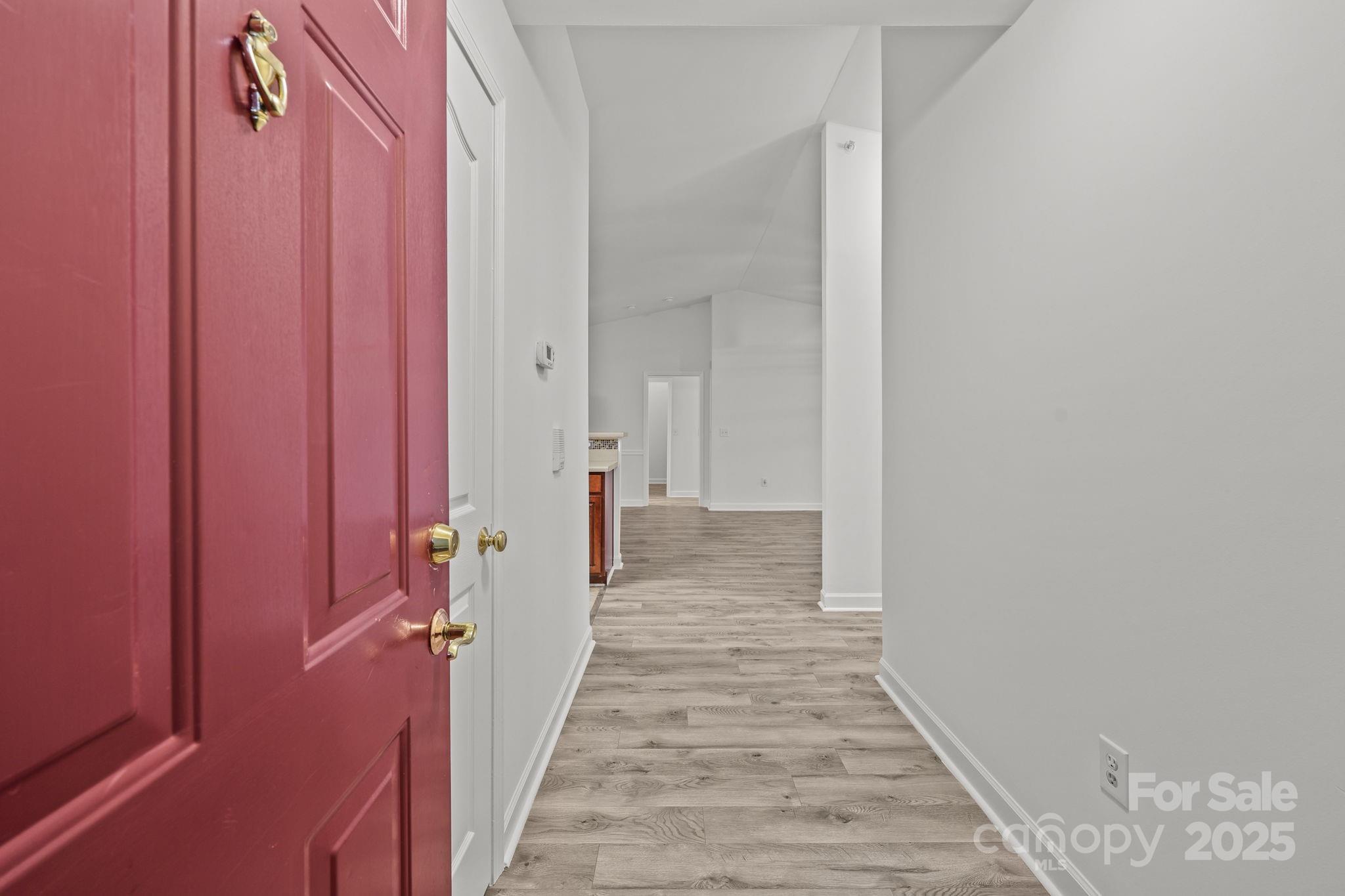 9950 Hyde Glen Court Property Photo 8