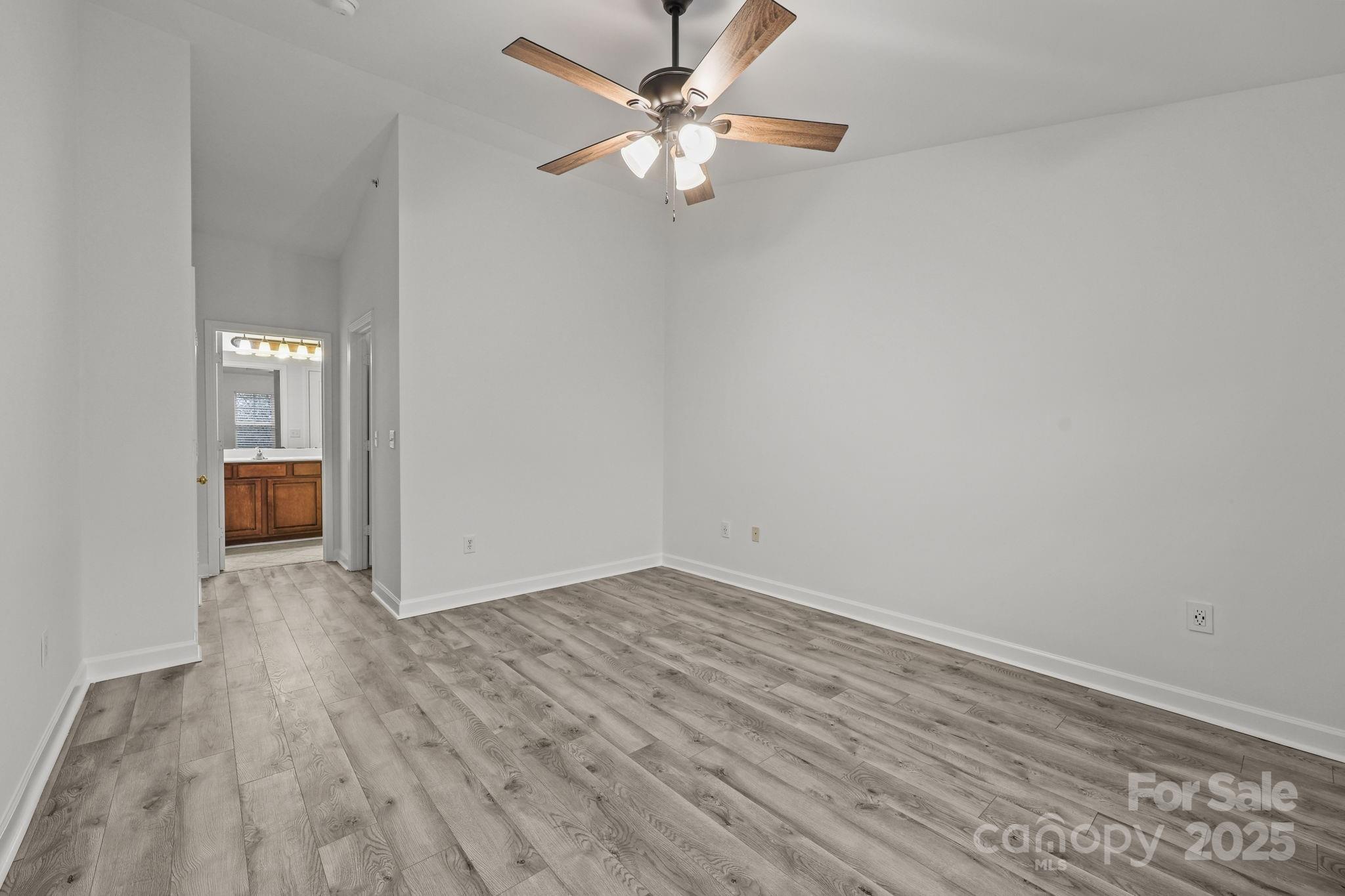 9950 Hyde Glen Court Property Photo 15