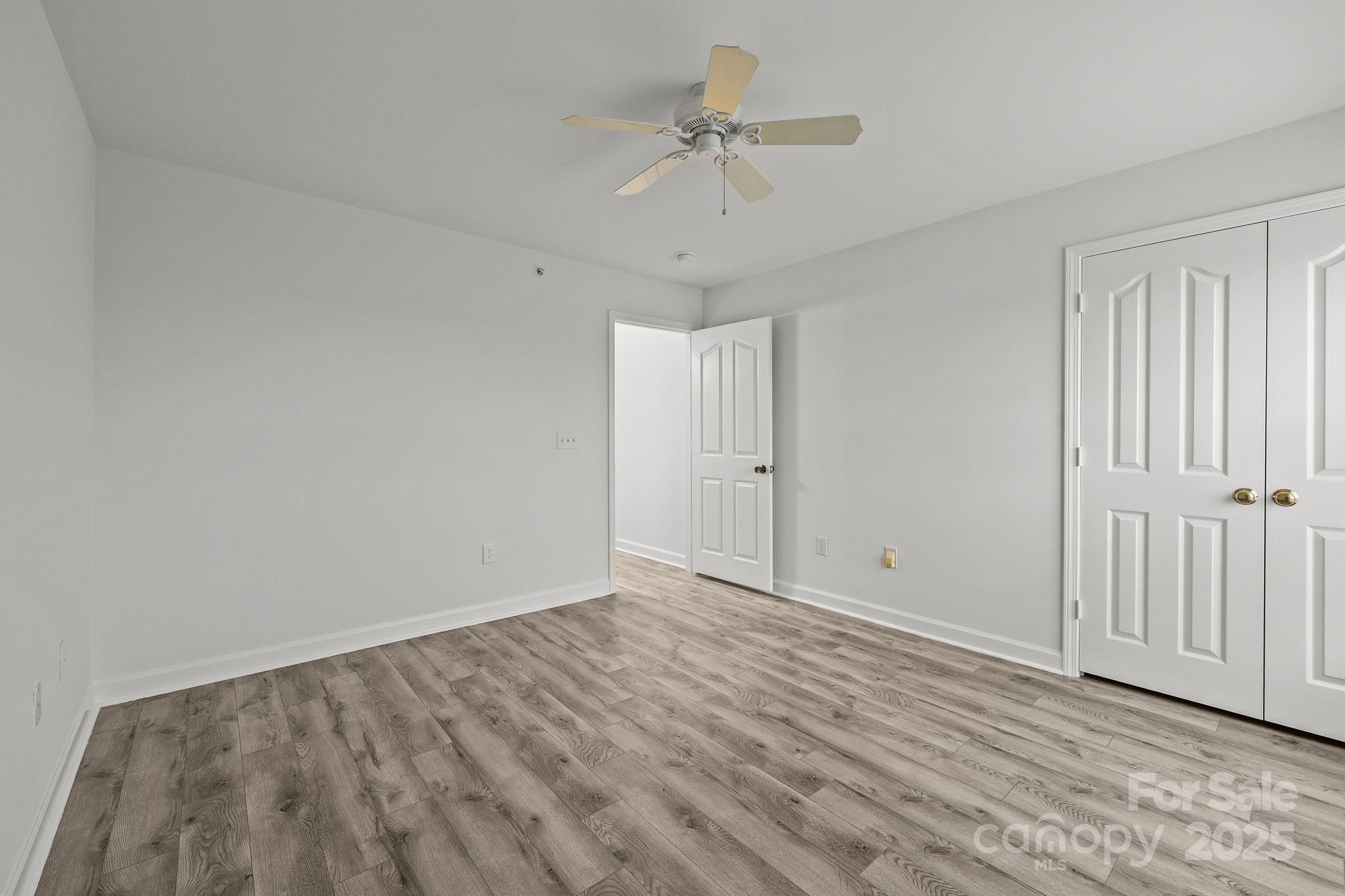 9950 Hyde Glen Court Property Photo 22