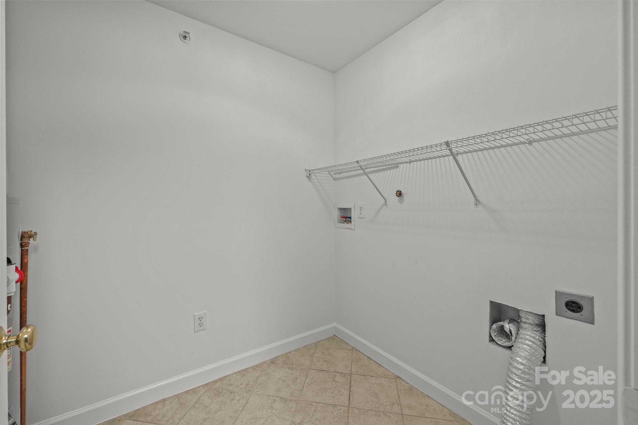 9950 Hyde Glen Court Property Photo 26