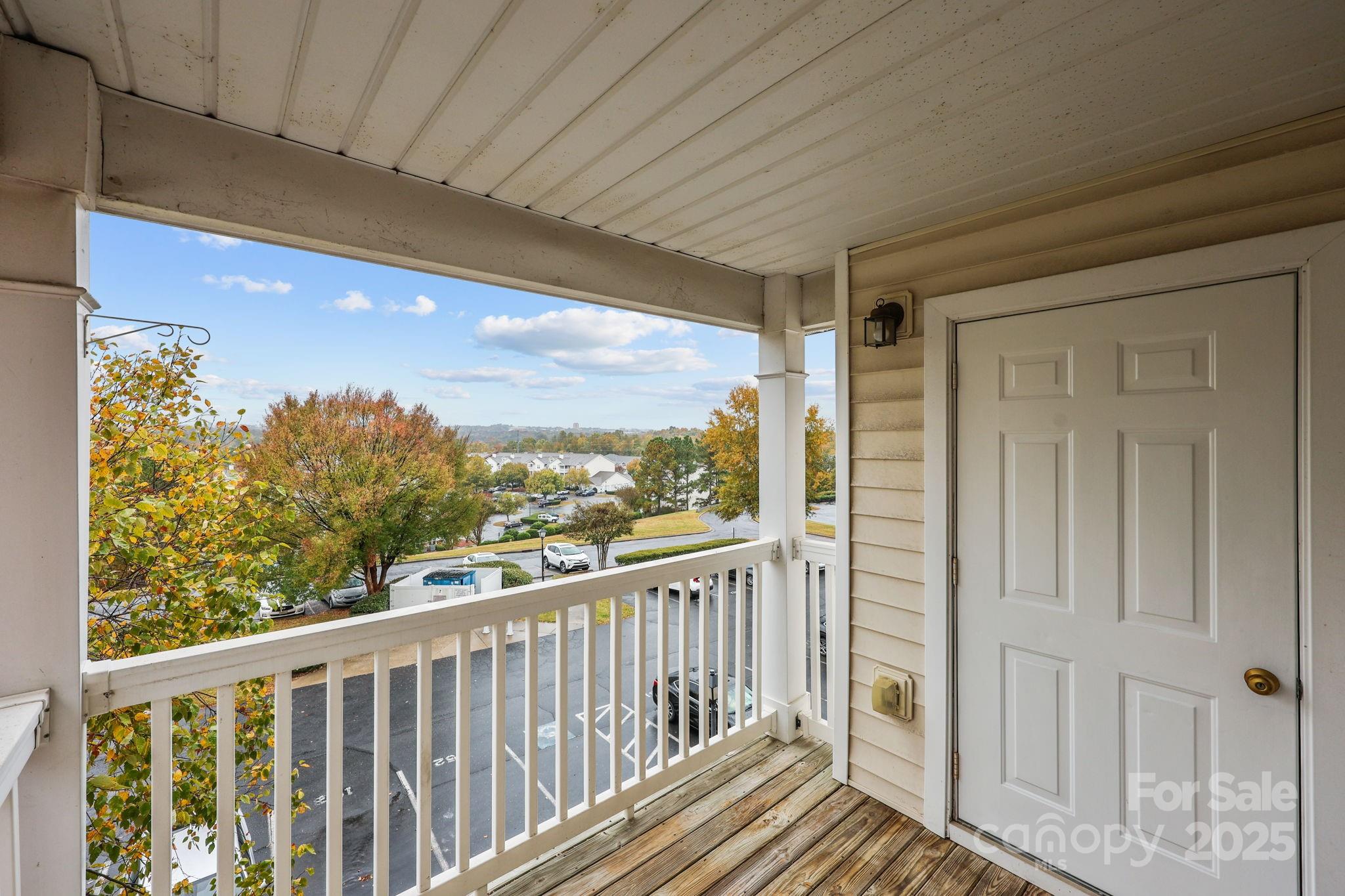 9950 Hyde Glen Court Property Photo 27