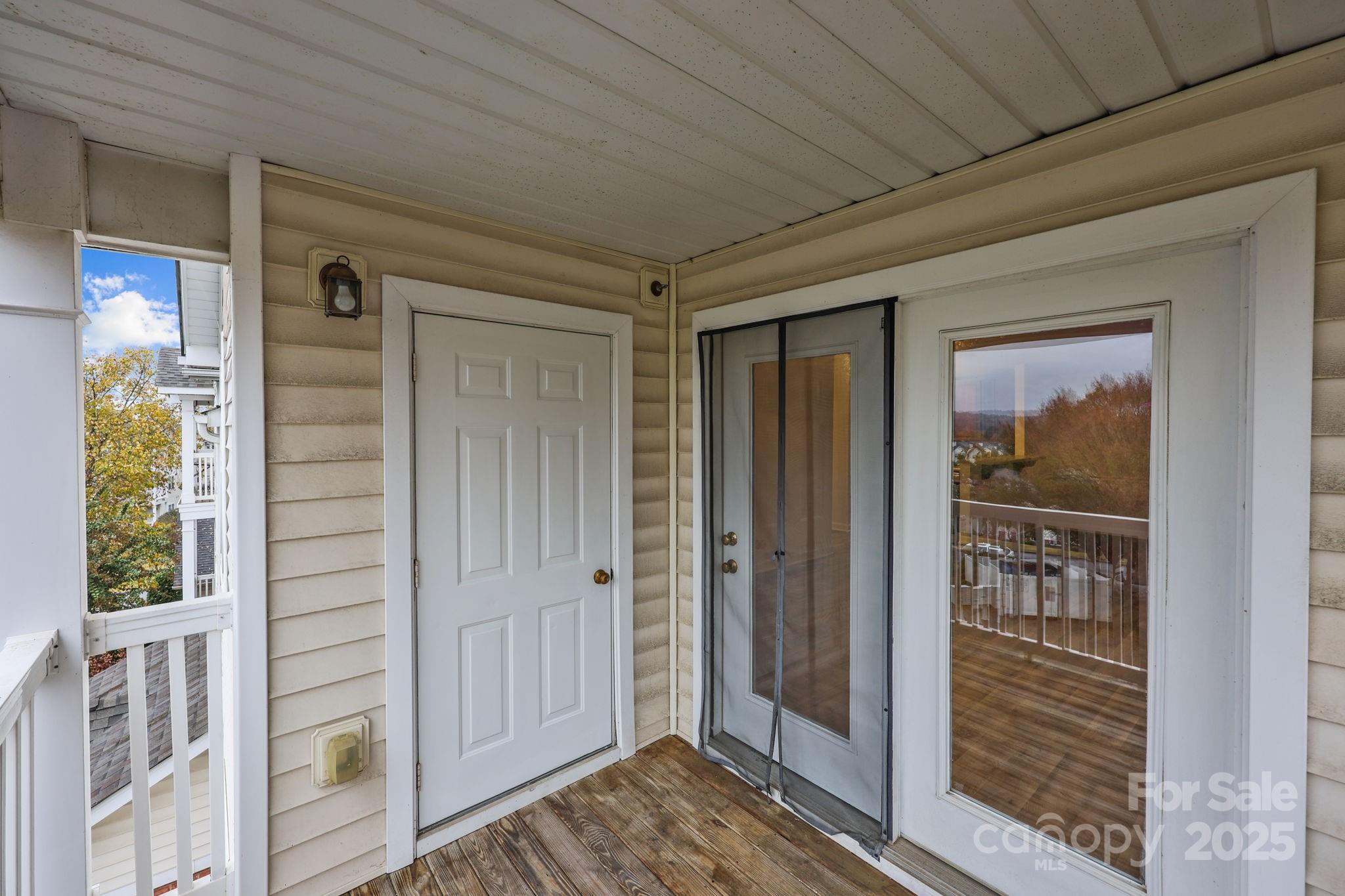 9950 Hyde Glen Court Property Photo 29