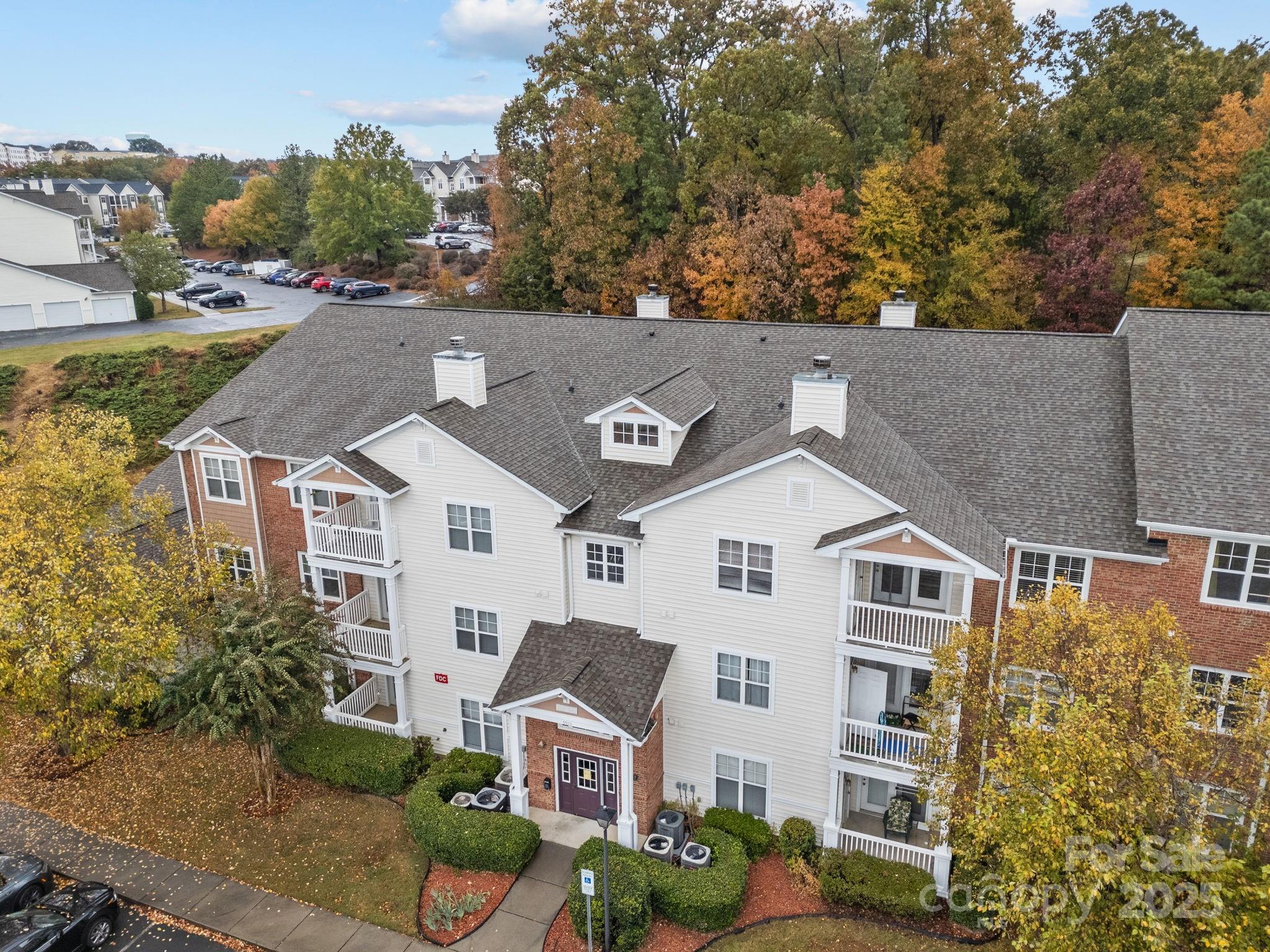 9950 Hyde Glen Court Property Photo 32